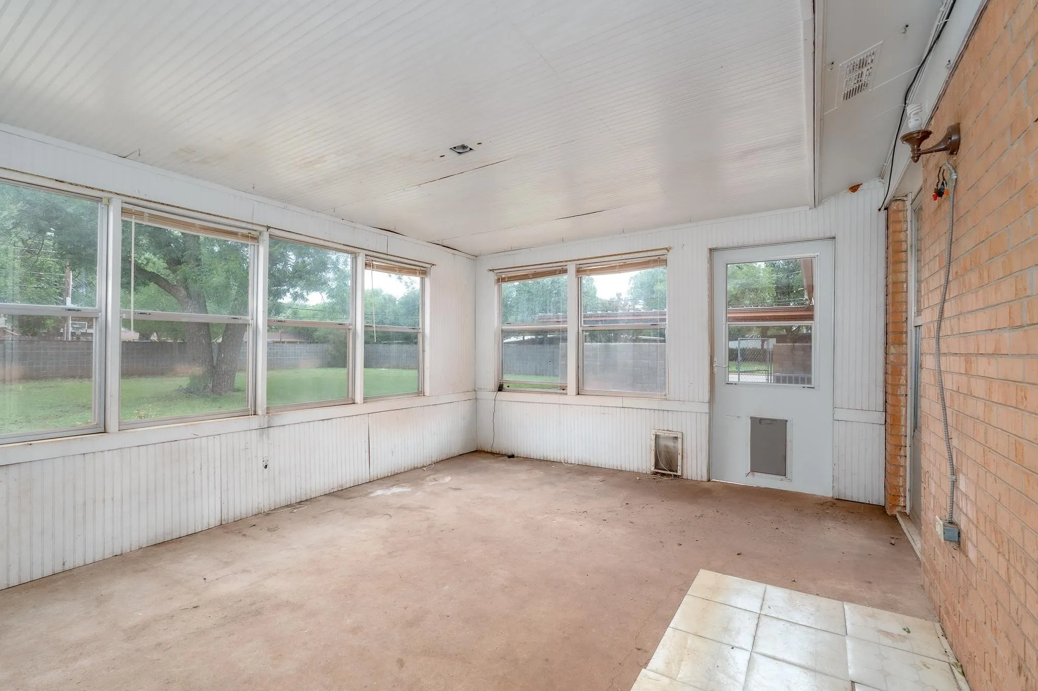Single Family Residence For Sale in Taylor County , 780 Rosewood Drive, Abilene, Texas 79603, 3 Bedroom, 2 Bathroom, 2 Garage spaces, 2,025 Sqft, built in 1959, mls#21333905, Real Estate Agent in Abilene, Homes For Sale in Taylor county, Homes For Sale in Abilene, Realtor in Abilene Texas, Real Estate Brokerage Independent Realty Texas, Luminita Cordes Realtor