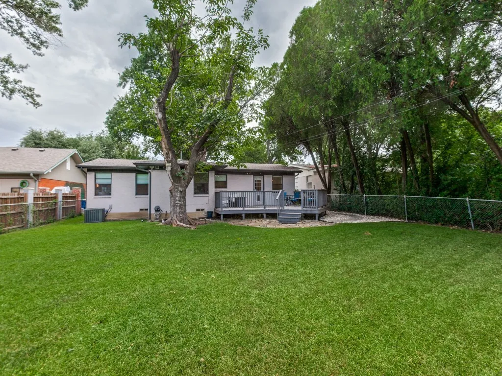 Single Family Residence For Sale in Dallas County , 226 Leda Drive, Dallas, Texas 75218, 3 Bedroom, 1 Bathroom, 1 Garage spaces, 1,168 Sqft, built in 1953, mls#21332565, Real Estate Agent in Dallas, Homes For Sale in Dallas county, Homes For Sale in Dallas, Realtor in Dallas Texas, Real Estate Brokerage Independent Realty Texas, Luminita Cordes Realtor