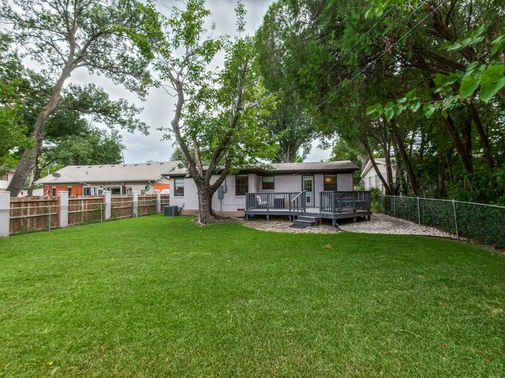 Single Family Residence For Sale in Dallas County , 226 Leda Drive, Dallas, Texas 75218, 3 Bedroom, 1 Bathroom, 1 Garage spaces, 1,168 Sqft, built in 1953, mls#21332565, Real Estate Agent in Dallas, Homes For Sale in Dallas county, Homes For Sale in Dallas, Realtor in Dallas Texas, Real Estate Brokerage Independent Realty Texas, Luminita Cordes Realtor