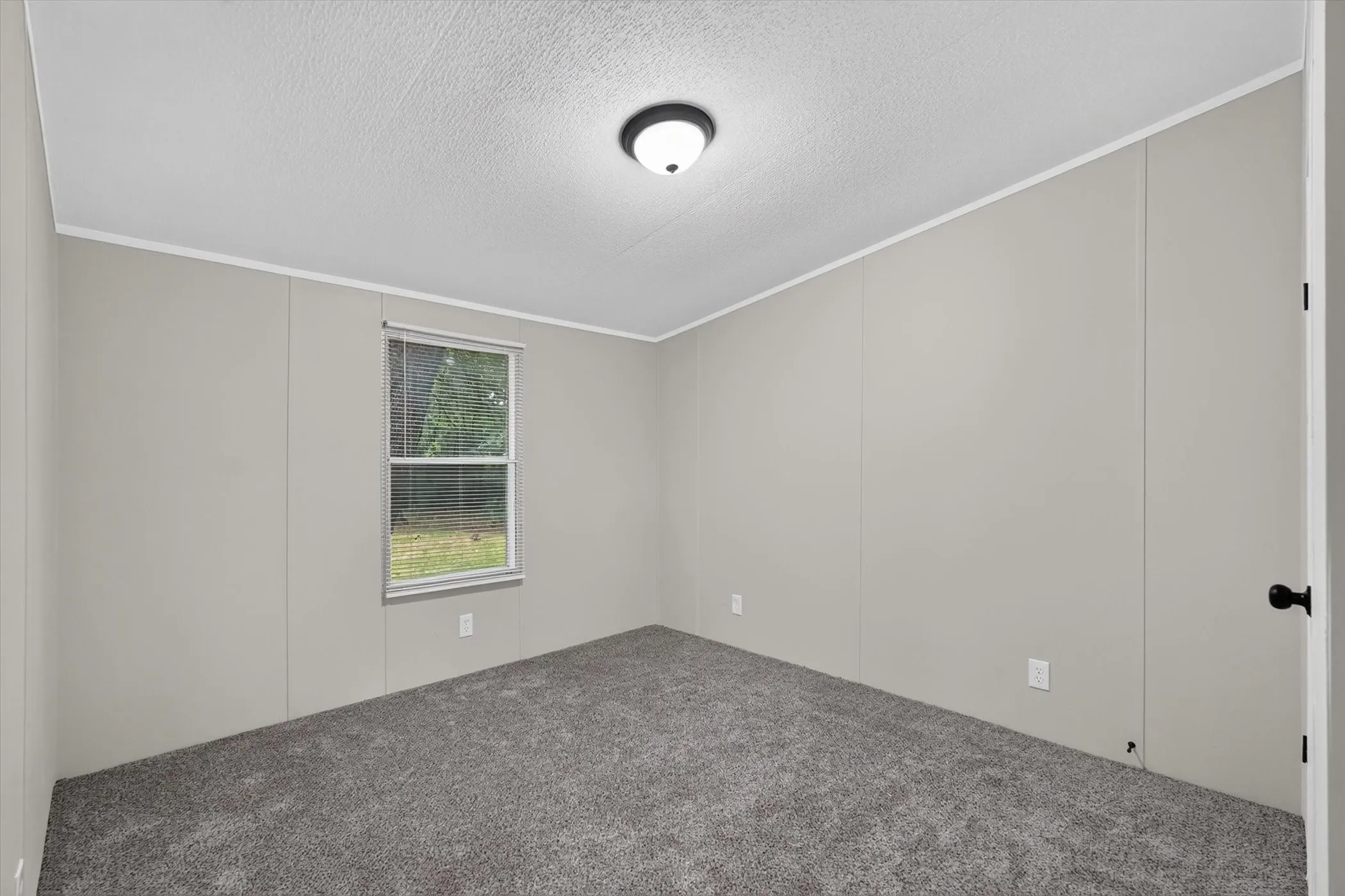Mobile Home For Sale in Kaufman County , 20579 County Road 331, Quinlan, Texas 75474, 4 Bedroom, 2 Bathroom, Garage spaces, 1,913 Sqft, built in 2005, mls#21332361, Real Estate Agent in Quinlan, Homes For Sale in Kaufman county, Homes For Sale in Quinlan, Realtor in Quinlan Texas, Real Estate Brokerage Independent Realty Texas, Luminita Cordes Realtor