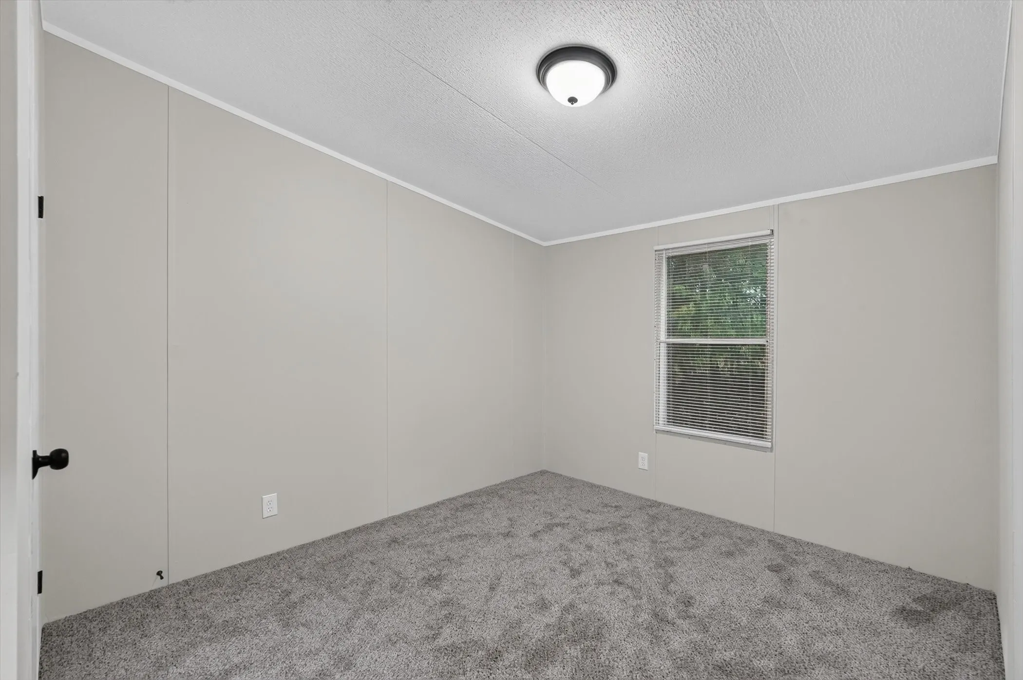 Mobile Home For Sale in Kaufman County , 20579 County Road 331, Quinlan, Texas 75474, 4 Bedroom, 2 Bathroom, Garage spaces, 1,913 Sqft, built in 2005, mls#21332361, Real Estate Agent in Quinlan, Homes For Sale in Kaufman county, Homes For Sale in Quinlan, Realtor in Quinlan Texas, Real Estate Brokerage Independent Realty Texas, Luminita Cordes Realtor