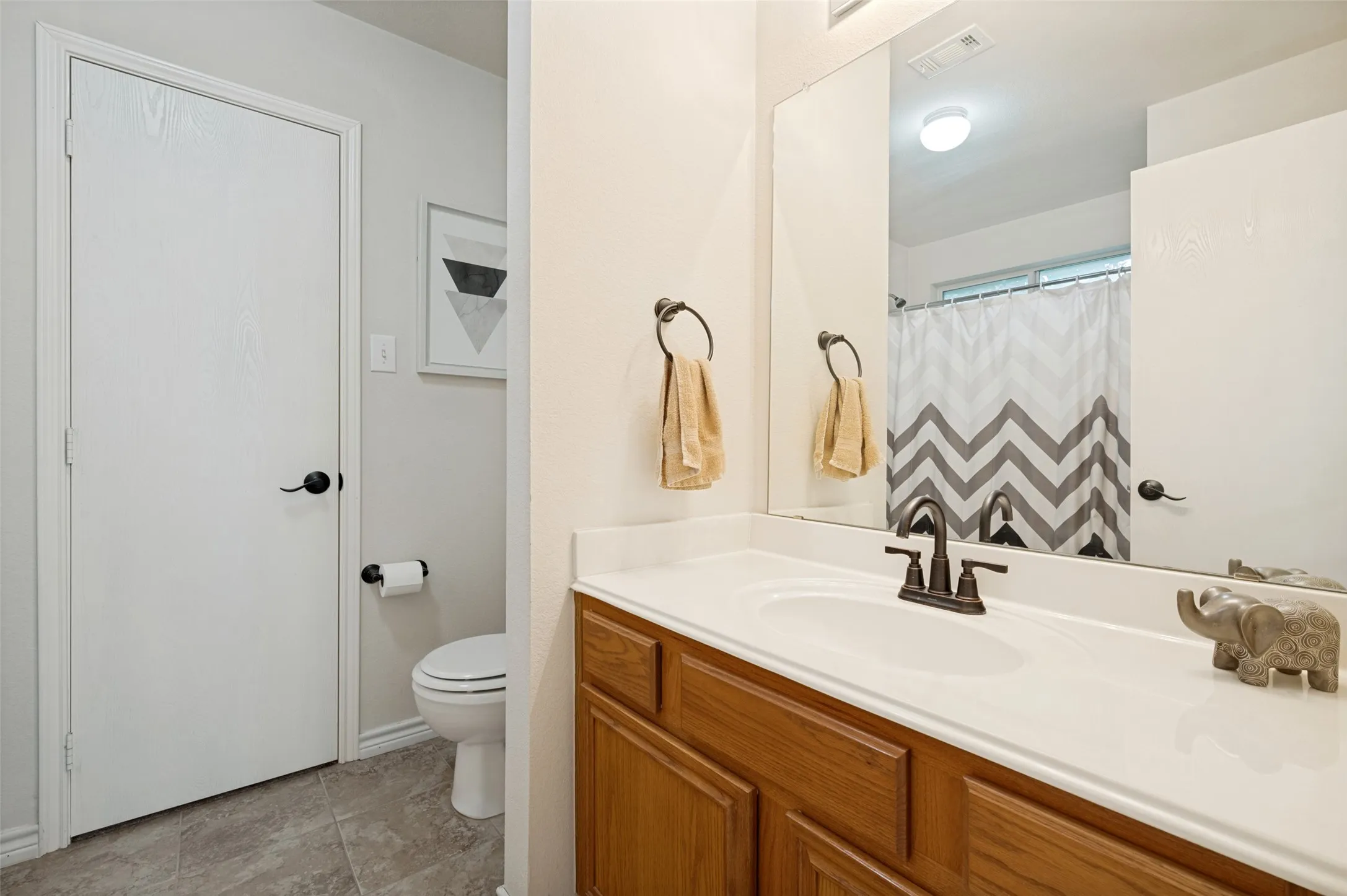 Single Family Residence For Sale in Collin County , 9304 Leesburg Court, Mc Kinney, Texas 75071, 4 Bedroom, 3 Bathroom, 2 Garage spaces, 2,547 Sqft, built in 2002, mls#21329289, Real Estate Agent in Mc Kinney, Homes For Sale in Collin county, Homes For Sale in Mc Kinney, Realtor in Mc Kinney Texas, Real Estate Brokerage Independent Realty Texas, Luminita Cordes Realtor