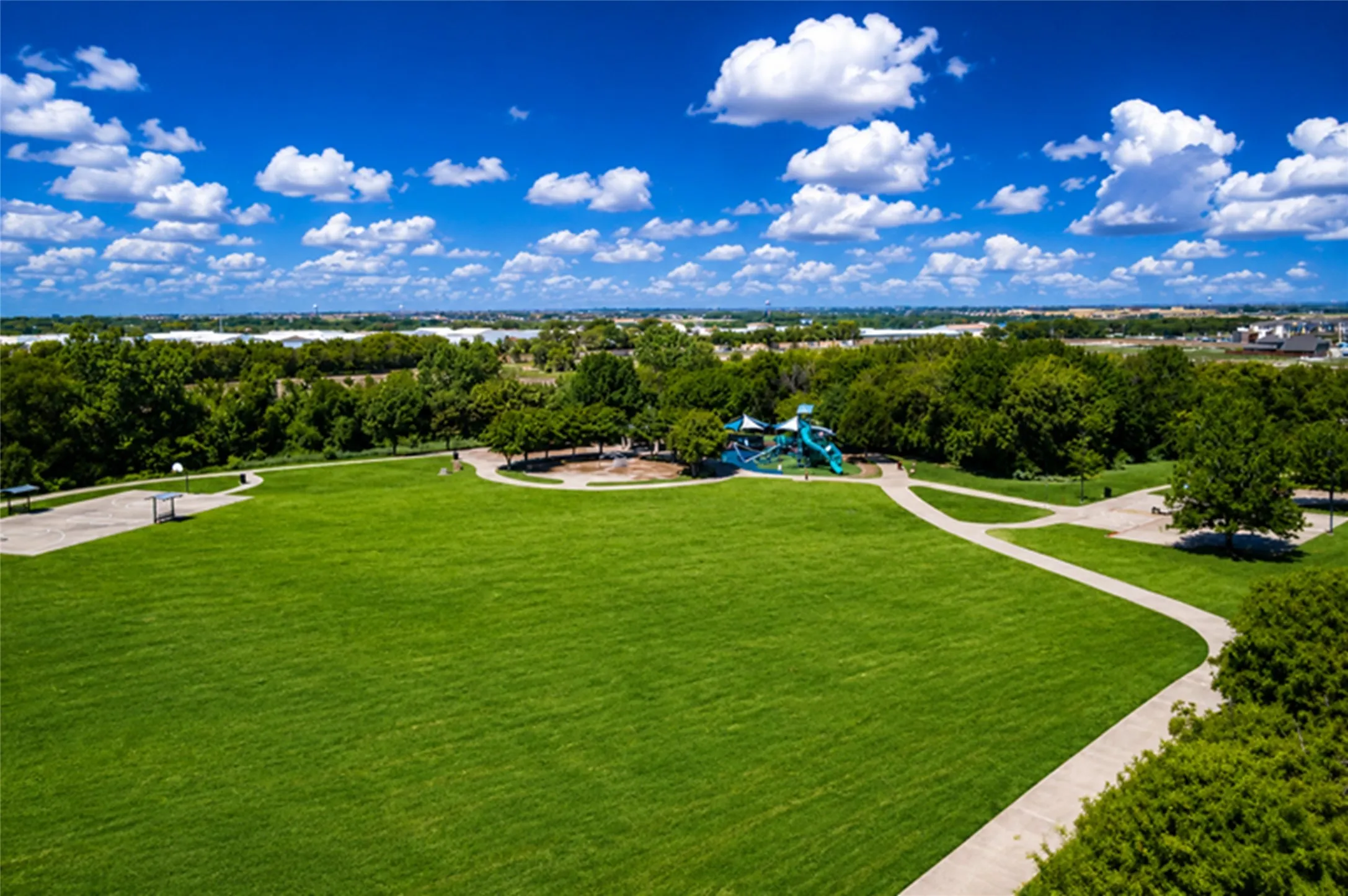 Single Family Residence For Sale in Collin County , 9304 Leesburg Court, Mc Kinney, Texas 75071, 4 Bedroom, 3 Bathroom, 2 Garage spaces, 2,547 Sqft, built in 2002, mls#21329289, Real Estate Agent in Mc Kinney, Homes For Sale in Collin county, Homes For Sale in Mc Kinney, Realtor in Mc Kinney Texas, Real Estate Brokerage Independent Realty Texas, Luminita Cordes Realtor