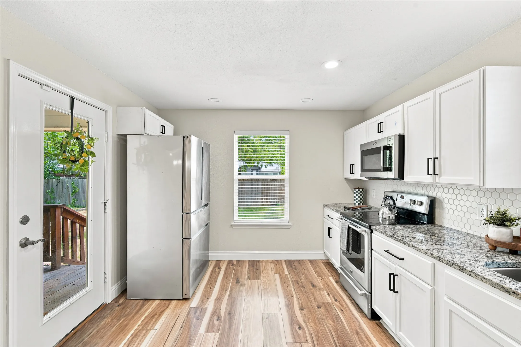 Single Family Residence For Sale in Dallas County , 10547 Cayuga Drive, Dallas, Texas 75228, 4 Bedroom, 2 Bathroom, 1 Garage spaces, 1,894 Sqft, built in 1951, mls#21332569, Real Estate Agent in Dallas, Homes For Sale in Dallas county, Homes For Sale in Dallas, Realtor in Dallas Texas, Real Estate Brokerage Independent Realty Texas, Luminita Cordes Realtor