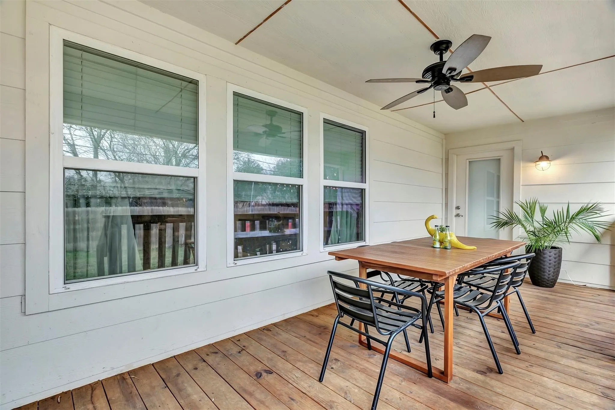 Single Family Residence For Sale in Dallas County , 10547 Cayuga Drive, Dallas, Texas 75228, 4 Bedroom, 2 Bathroom, 1 Garage spaces, 1,894 Sqft, built in 1951, mls#21332569, Real Estate Agent in Dallas, Homes For Sale in Dallas county, Homes For Sale in Dallas, Realtor in Dallas Texas, Real Estate Brokerage Independent Realty Texas, Luminita Cordes Realtor