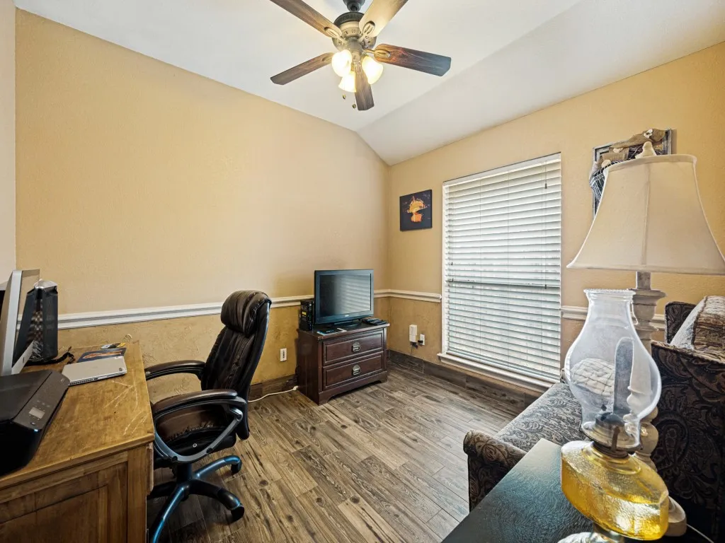 Single Family Residence For Sale in Tarrant County , 149 Roberts Drive, Saginaw, Texas 76179, 4 Bedroom, 2 Bathroom, 2 Garage spaces, 1,906 Sqft, built in 1997, mls#21332854, Real Estate Agent in Saginaw, Homes For Sale in Tarrant county, Homes For Sale in Saginaw, Realtor in Saginaw Texas, Real Estate Brokerage Independent Realty Texas, Luminita Cordes Realtor