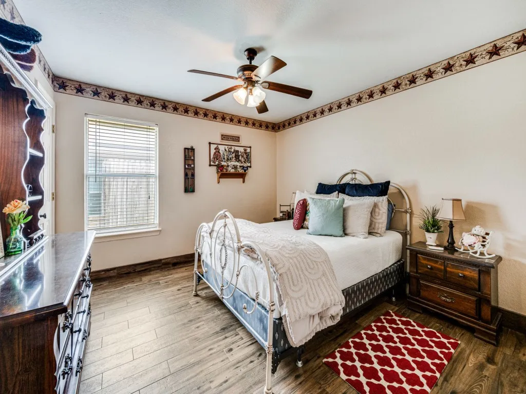 Single Family Residence For Sale in Tarrant County , 149 Roberts Drive, Saginaw, Texas 76179, 4 Bedroom, 2 Bathroom, 2 Garage spaces, 1,906 Sqft, built in 1997, mls#21332854, Real Estate Agent in Saginaw, Homes For Sale in Tarrant county, Homes For Sale in Saginaw, Realtor in Saginaw Texas, Real Estate Brokerage Independent Realty Texas, Luminita Cordes Realtor