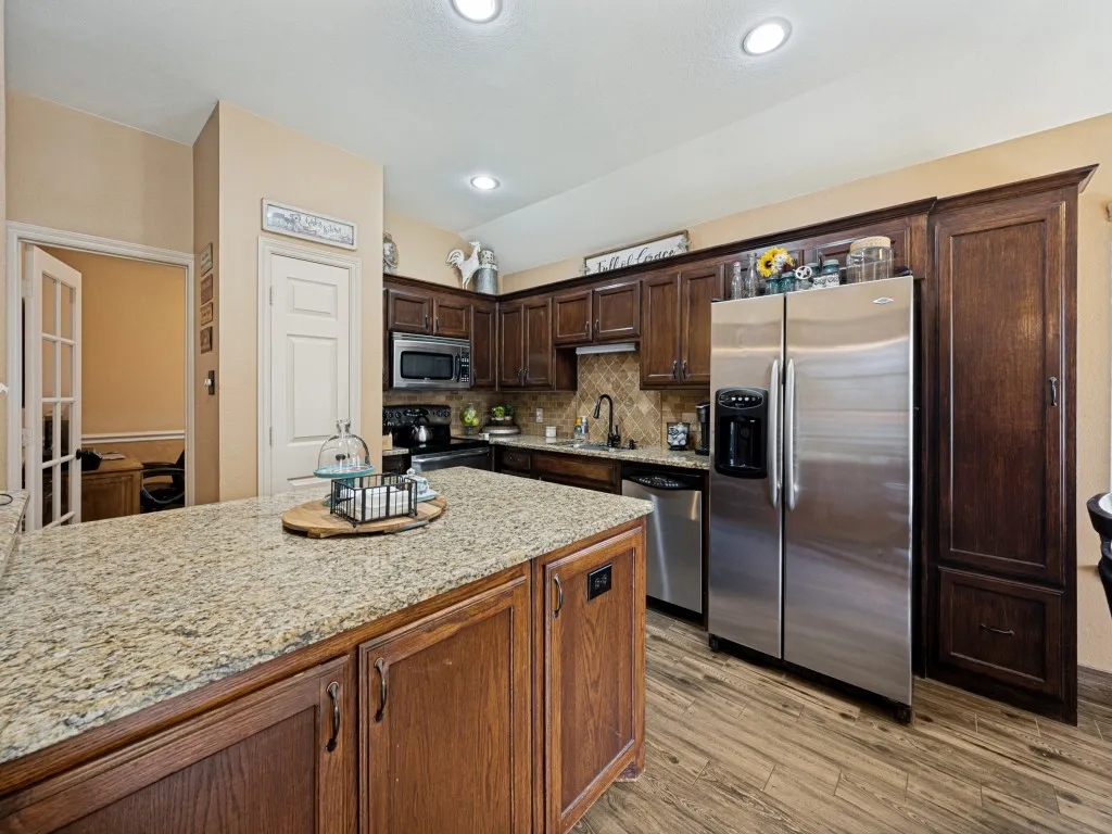 Single Family Residence For Sale in Tarrant County , 149 Roberts Drive, Saginaw, Texas 76179, 4 Bedroom, 2 Bathroom, 2 Garage spaces, 1,906 Sqft, built in 1997, mls#21332854, Real Estate Agent in Saginaw, Homes For Sale in Tarrant county, Homes For Sale in Saginaw, Realtor in Saginaw Texas, Real Estate Brokerage Independent Realty Texas, Luminita Cordes Realtor