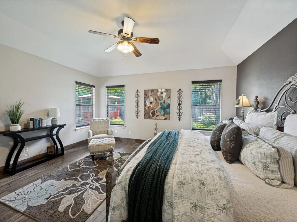 Single Family Residence For Sale in Tarrant County , 149 Roberts Drive, Saginaw, Texas 76179, 4 Bedroom, 2 Bathroom, 2 Garage spaces, 1,906 Sqft, built in 1997, mls#21332854, Real Estate Agent in Saginaw, Homes For Sale in Tarrant county, Homes For Sale in Saginaw, Realtor in Saginaw Texas, Real Estate Brokerage Independent Realty Texas, Luminita Cordes Realtor