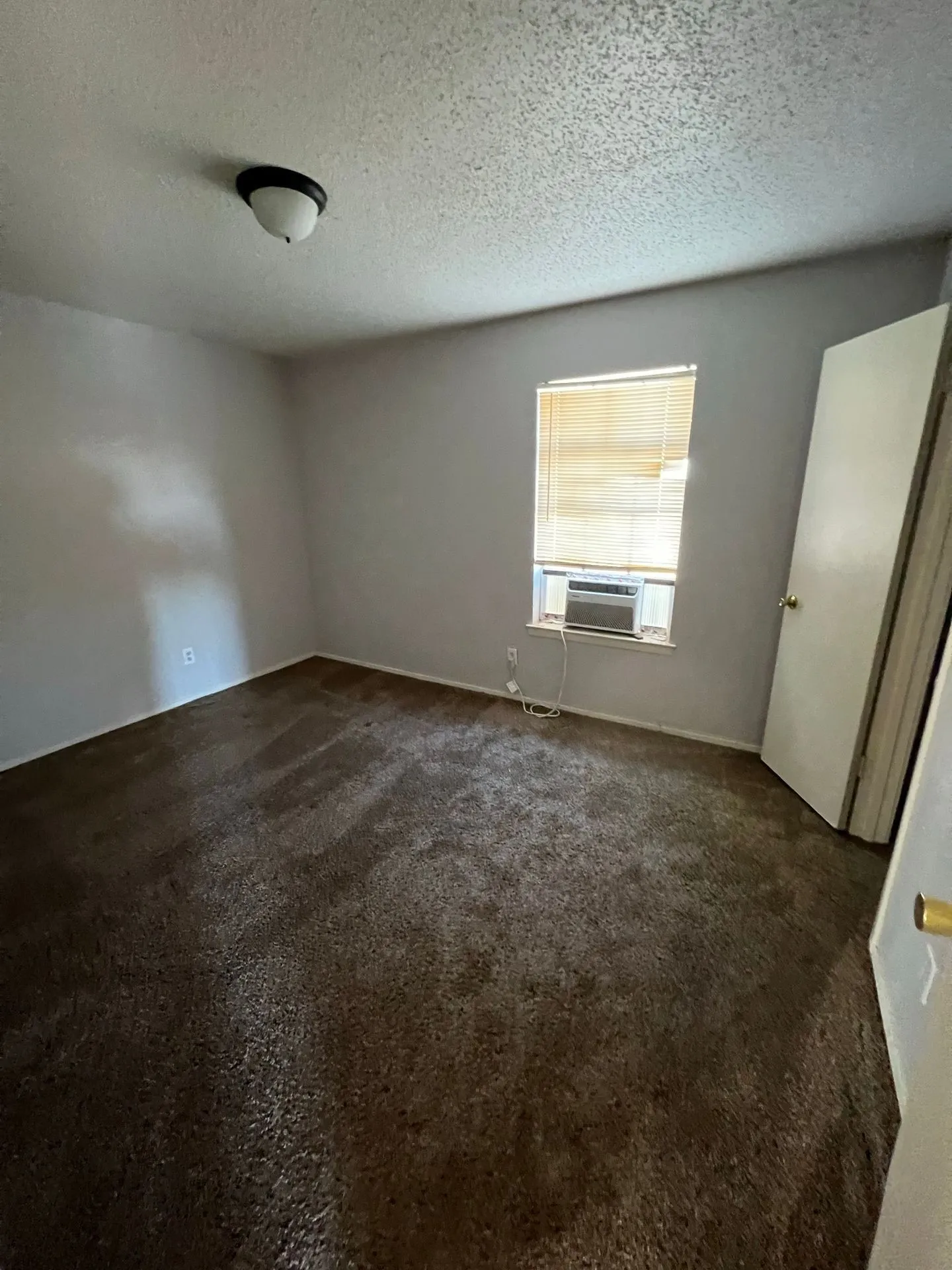 Apartment For Rent in Taylor County , 2410 N Willis Street 167, Abilene, Texas 79603, 2 Bedrooms, 1 Bathroom, Garage spaces, 864 Sqft, built in 1973, Price $1,200, mls#21334064, Real Estate Agent in Abilene, Homes For Rent in Taylor county, Homes For Rent in Abilene, Realtor in Abilene Texas, Real Estate Brokerage Independent Realty Texas, Luminita Cordes Realtor