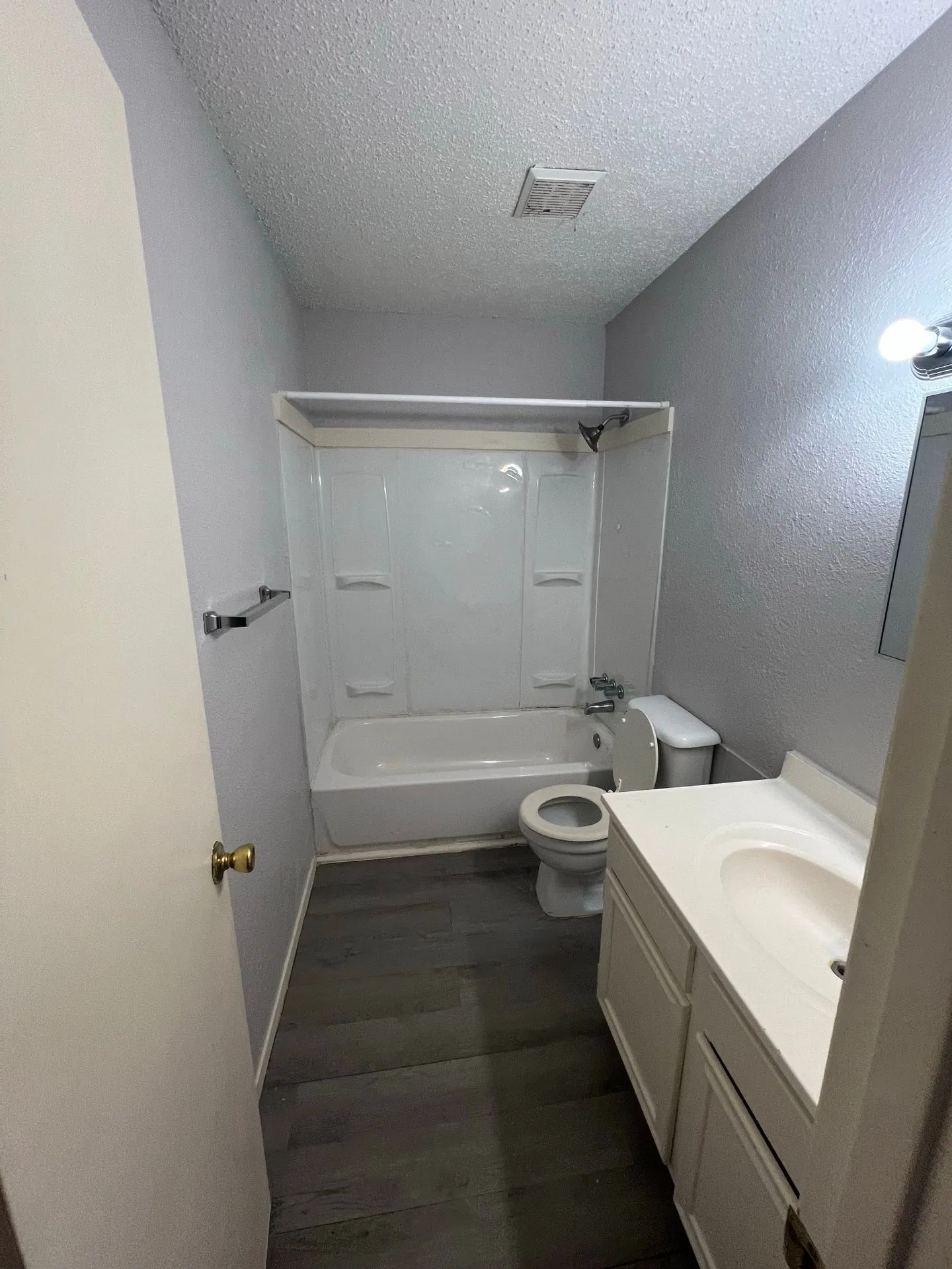 Apartment For Rent in Taylor County , 2410 N Willis Street 167, Abilene, Texas 79603, 2 Bedrooms, 1 Bathroom, Garage spaces, 864 Sqft, built in 1973, Price $1,200, mls#21334064, Real Estate Agent in Abilene, Homes For Rent in Taylor county, Homes For Rent in Abilene, Realtor in Abilene Texas, Real Estate Brokerage Independent Realty Texas, Luminita Cordes Realtor