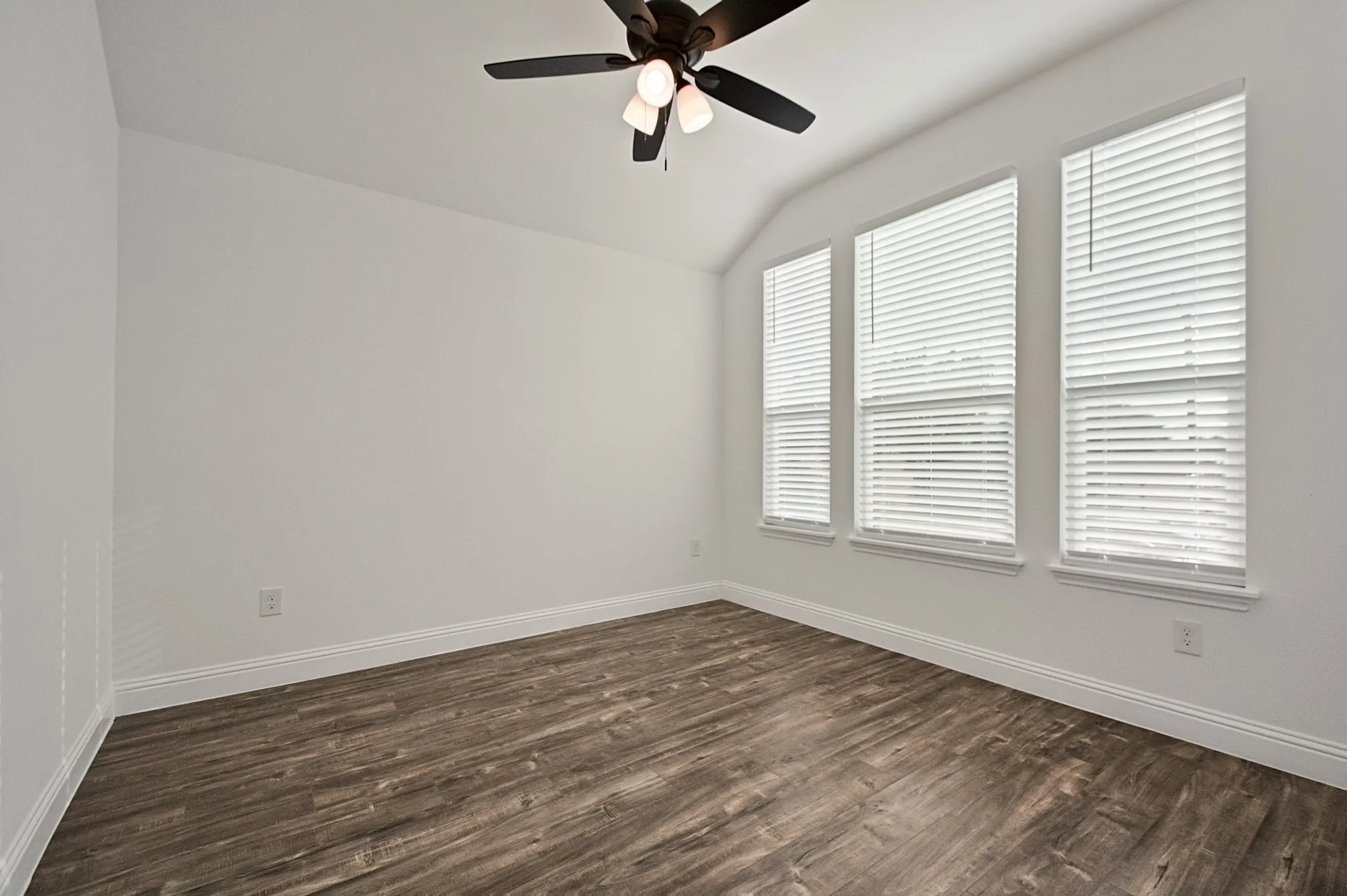Single Family Residence For Sale in Tarrant County , 4325 Carmel Avenue, Fort Worth, Texas 76119, 3 Bedroom, 2 Bathroom, 2 Garage spaces, 1,606 Sqft, built in 2024, mls#21333869, Real Estate Agent in Fort Worth, Homes For Sale in Tarrant county, Homes For Sale in Fort Worth, Realtor in Fort Worth Texas, Real Estate Brokerage Independent Realty Texas, Luminita Cordes Realtor