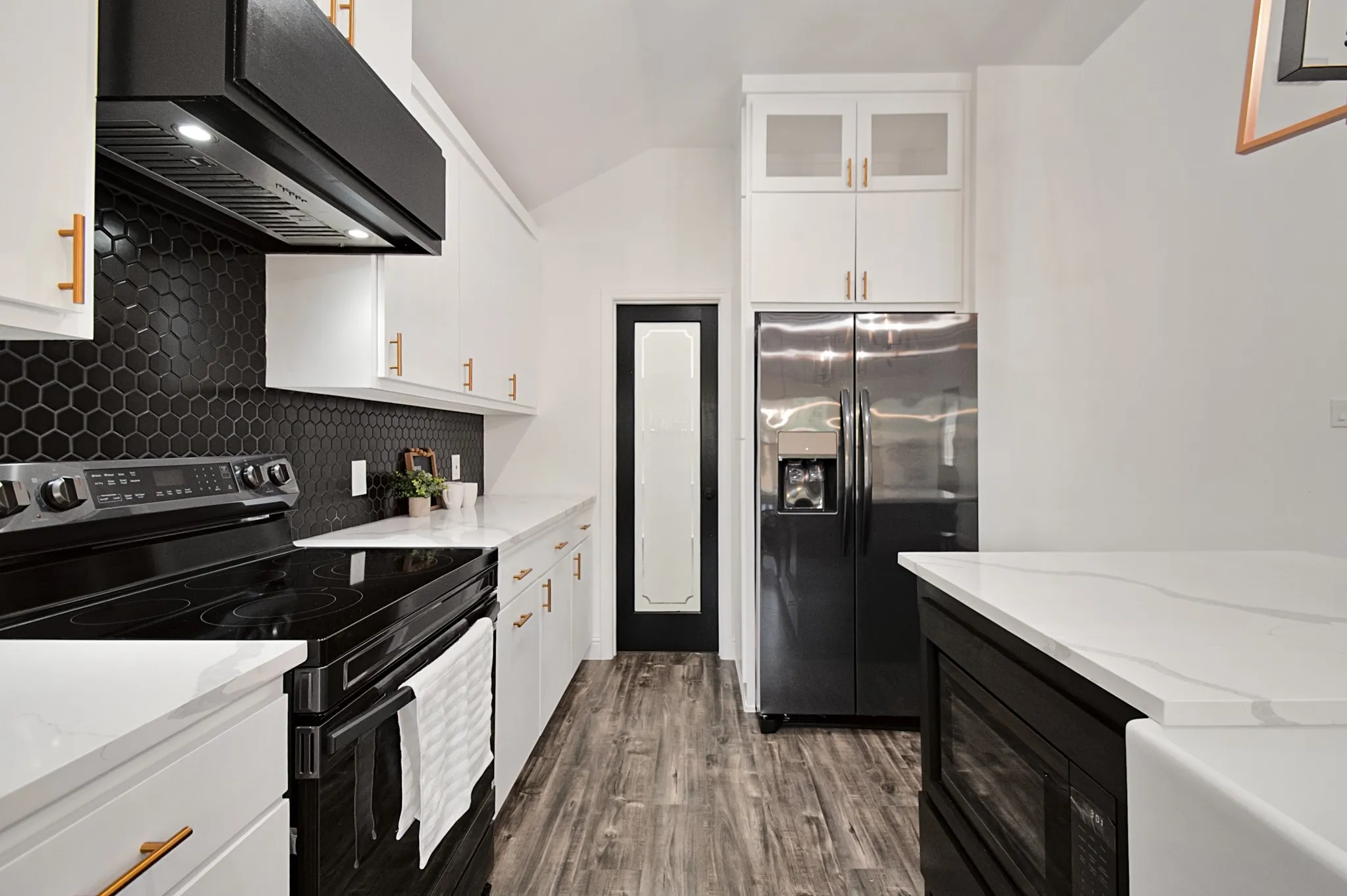 Single Family Residence For Sale in Tarrant County , 4325 Carmel Avenue, Fort Worth, Texas 76119, 3 Bedroom, 2 Bathroom, 2 Garage spaces, 1,606 Sqft, built in 2024, mls#21333869, Real Estate Agent in Fort Worth, Homes For Sale in Tarrant county, Homes For Sale in Fort Worth, Realtor in Fort Worth Texas, Real Estate Brokerage Independent Realty Texas, Luminita Cordes Realtor