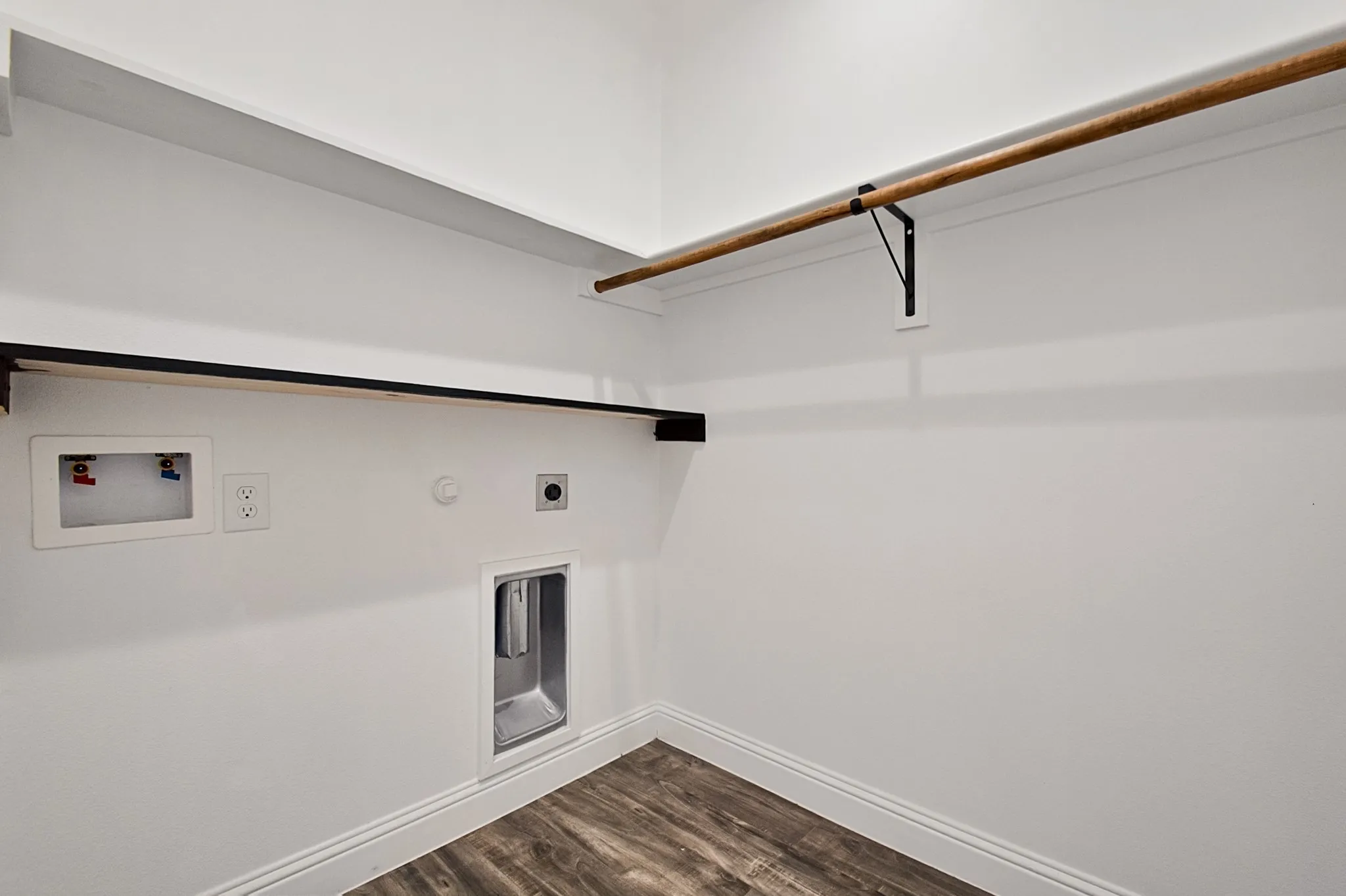 Single Family Residence For Sale in Tarrant County , 4325 Carmel Avenue, Fort Worth, Texas 76119, 3 Bedroom, 2 Bathroom, 2 Garage spaces, 1,606 Sqft, built in 2024, mls#21333869, Real Estate Agent in Fort Worth, Homes For Sale in Tarrant county, Homes For Sale in Fort Worth, Realtor in Fort Worth Texas, Real Estate Brokerage Independent Realty Texas, Luminita Cordes Realtor
