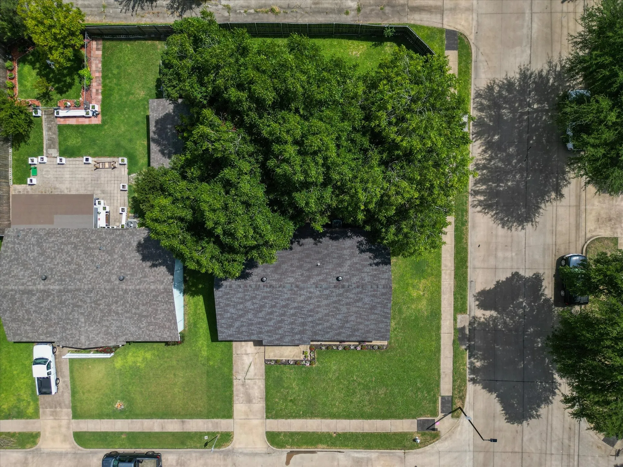 Single Family Residence For Sale in Dallas County , 4050 Salem Drive, Garland, Texas 75043, 3 Bedroom, 1 Bathroom, 1 Garage spaces, 1,261 Sqft, built in 1971, mls#21334042, Real Estate Agent in Garland, Homes For Sale in Dallas county, Homes For Sale in Garland, Realtor in Garland Texas, Real Estate Brokerage Independent Realty Texas, Luminita Cordes Realtor