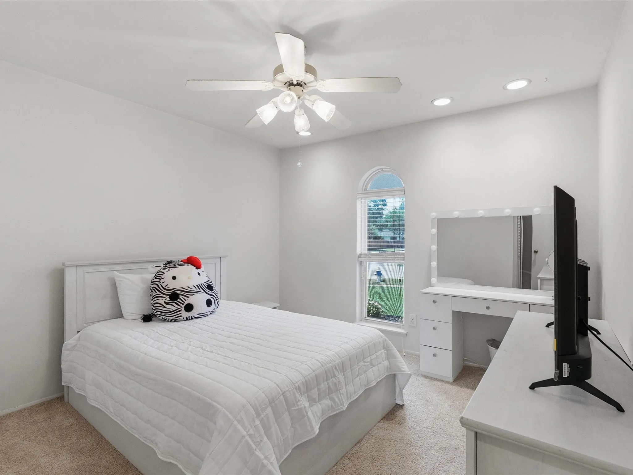Single Family Residence For Sale in Dallas County , 4050 Salem Drive, Garland, Texas 75043, 3 Bedroom, 1 Bathroom, 1 Garage spaces, 1,261 Sqft, built in 1971, mls#21334042, Real Estate Agent in Garland, Homes For Sale in Dallas county, Homes For Sale in Garland, Realtor in Garland Texas, Real Estate Brokerage Independent Realty Texas, Luminita Cordes Realtor