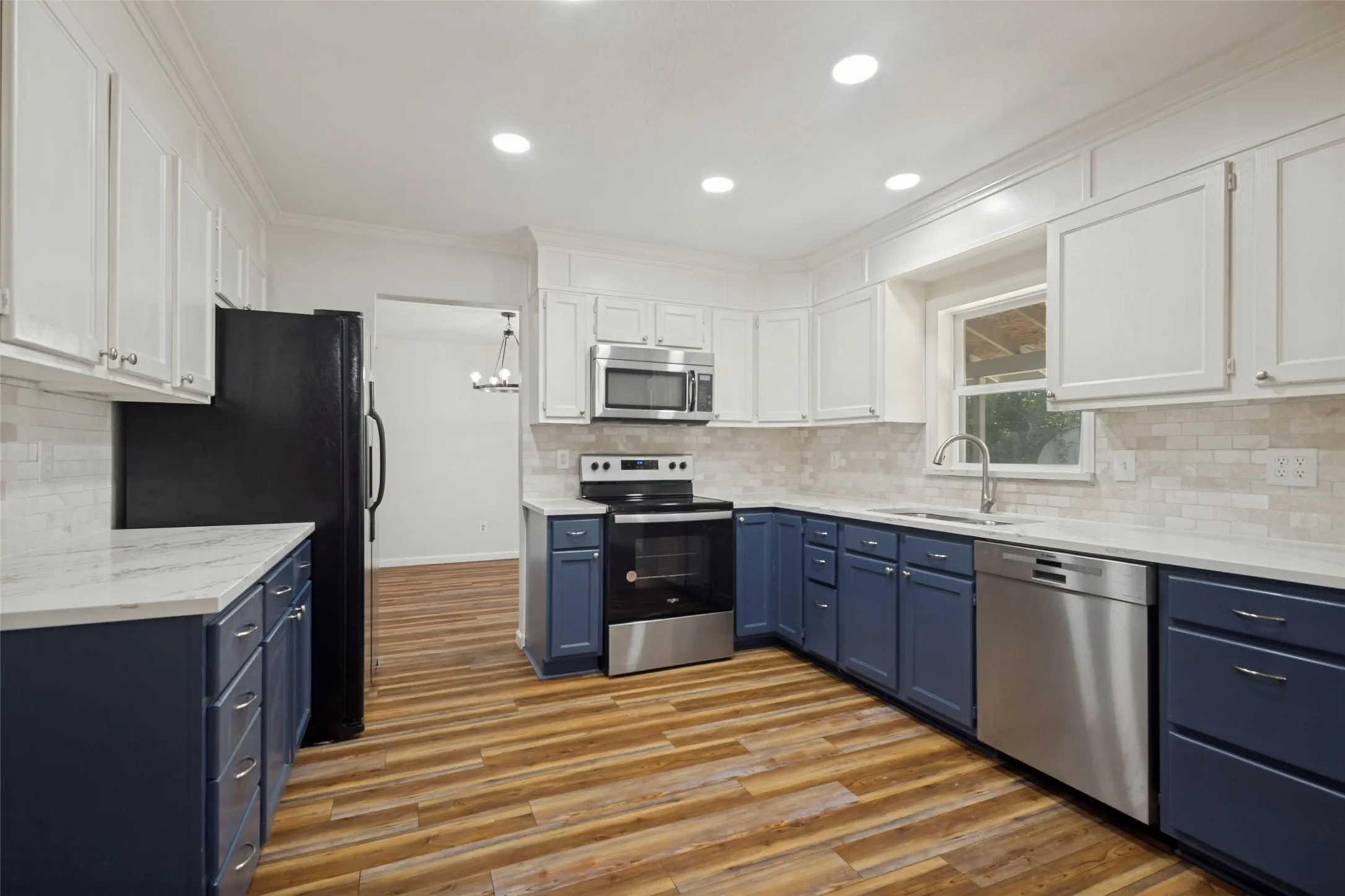 Single Family Residence For Sale in Denton County , 5104 Melody Court, Flower Mound, Texas 75028, 4 Bedroom, 3 Bathroom, 2 Garage spaces, 2,404 Sqft, built in 1983, mls#21331309, Real Estate Agent in Flower Mound, Homes For Sale in Denton county, Homes For Sale in Flower Mound, Realtor in Flower Mound Texas, Real Estate Brokerage Independent Realty Texas, Luminita Cordes Realtor
