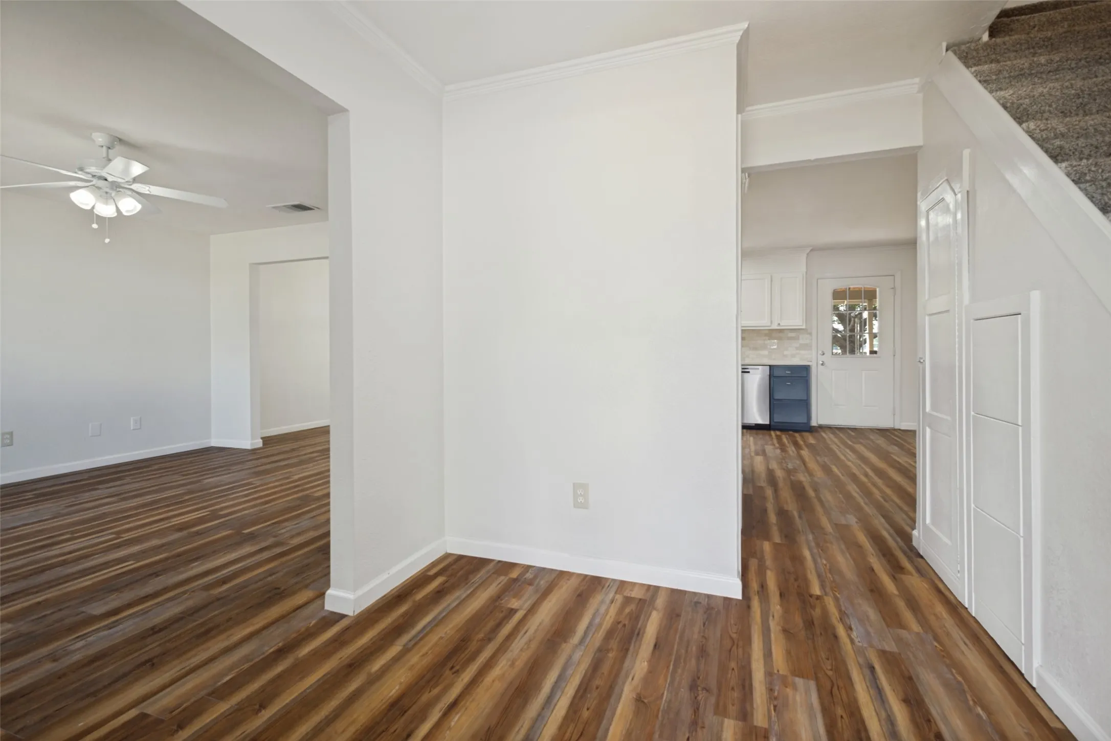 Single Family Residence For Sale in Denton County , 5104 Melody Court, Flower Mound, Texas 75028, 4 Bedroom, 3 Bathroom, 2 Garage spaces, 2,404 Sqft, built in 1983, mls#21331309, Real Estate Agent in Flower Mound, Homes For Sale in Denton county, Homes For Sale in Flower Mound, Realtor in Flower Mound Texas, Real Estate Brokerage Independent Realty Texas, Luminita Cordes Realtor