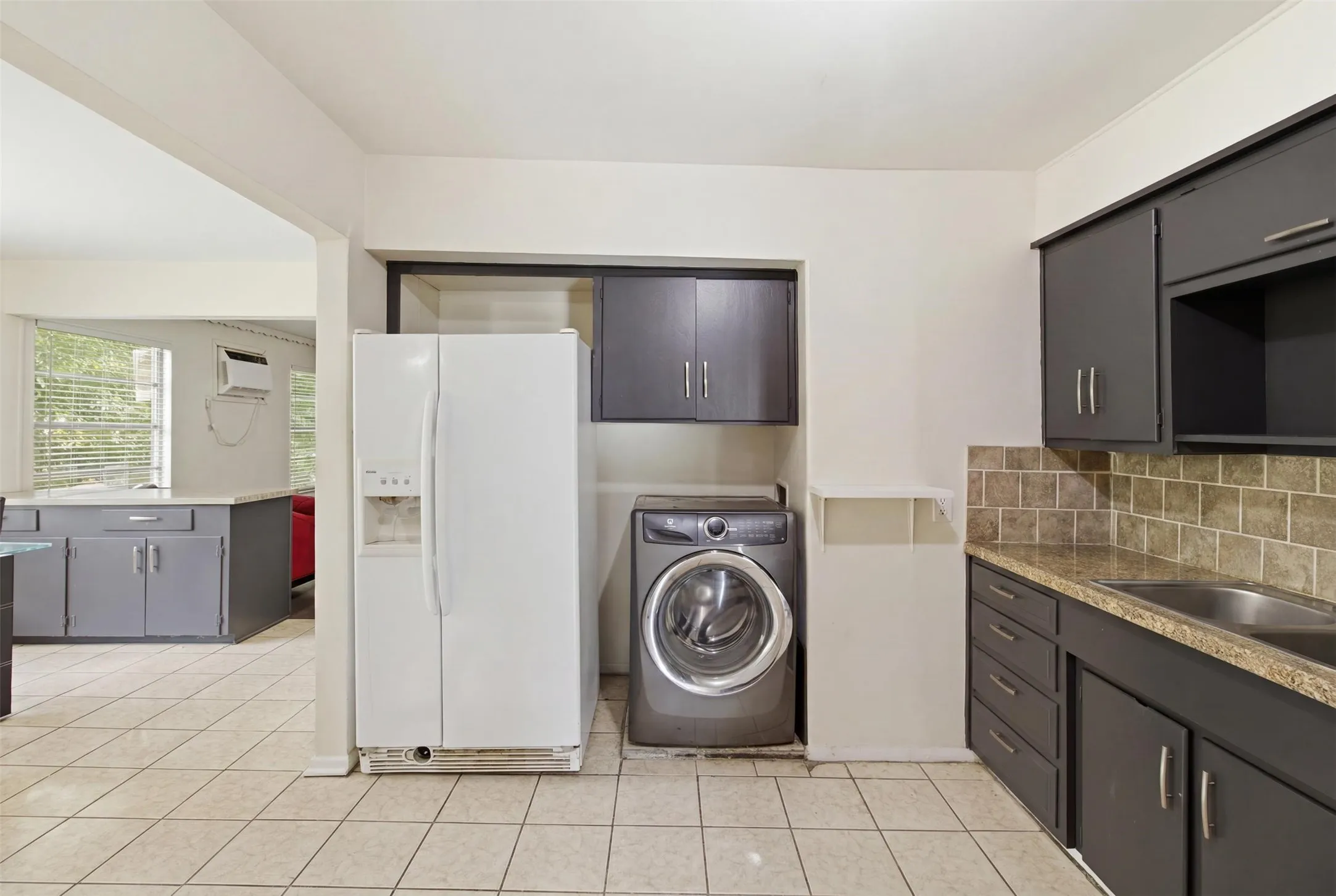 Single Family Residence For Sale in Dallas County , 6632 Emhouse Street, Dallas, Texas 75232, 4 Bedroom, 2 Bathroom, Garage spaces, 1,783 Sqft, built in 1949, mls#21332078, Real Estate Agent in Dallas, Homes For Sale in Dallas county, Homes For Sale in Dallas, Realtor in Dallas Texas, Real Estate Brokerage Independent Realty Texas, Luminita Cordes Realtor