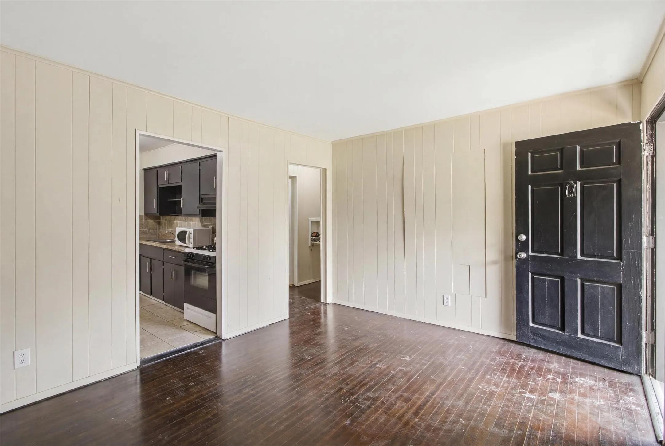 Single Family Residence For Sale in Dallas County , 6632 Emhouse Street, Dallas, Texas 75232, 4 Bedroom, 2 Bathroom, Garage spaces, 1,783 Sqft, built in 1949, mls#21332078, Real Estate Agent in Dallas, Homes For Sale in Dallas county, Homes For Sale in Dallas, Realtor in Dallas Texas, Real Estate Brokerage Independent Realty Texas, Luminita Cordes Realtor