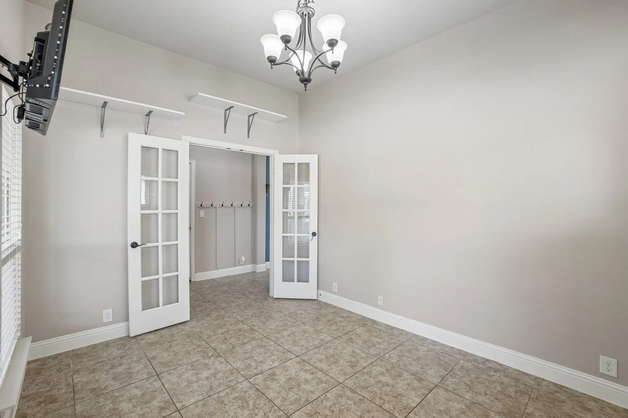 Single Family Residence For Sale in Collin County , 1075 Carpenter Court, Lavon, Texas 75166, 3 Bedroom, 2 Bathroom, 2 Garage spaces, 1,665 Sqft, built in 2014, mls#21332347, Real Estate Agent in Lavon, Homes For Sale in Collin county, Homes For Sale in Lavon, Realtor in Lavon Texas, Real Estate Brokerage Independent Realty Texas, Luminita Cordes Realtor