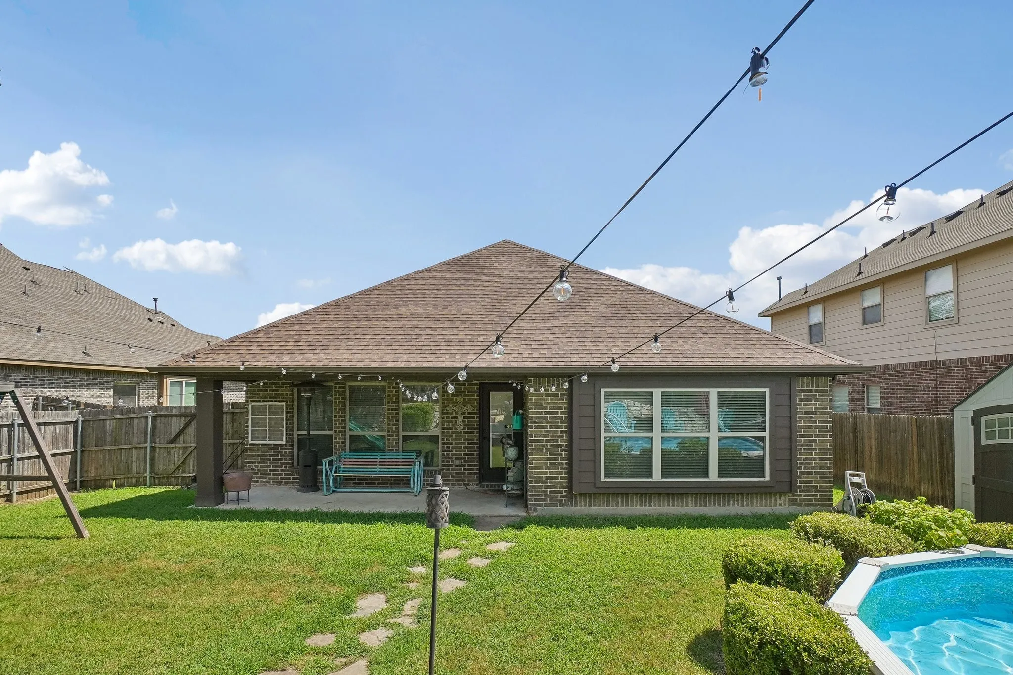 Single Family Residence For Sale in Collin County , 1075 Carpenter Court, Lavon, Texas 75166, 3 Bedroom, 2 Bathroom, 2 Garage spaces, 1,665 Sqft, built in 2014, mls#21332347, Real Estate Agent in Lavon, Homes For Sale in Collin county, Homes For Sale in Lavon, Realtor in Lavon Texas, Real Estate Brokerage Independent Realty Texas, Luminita Cordes Realtor