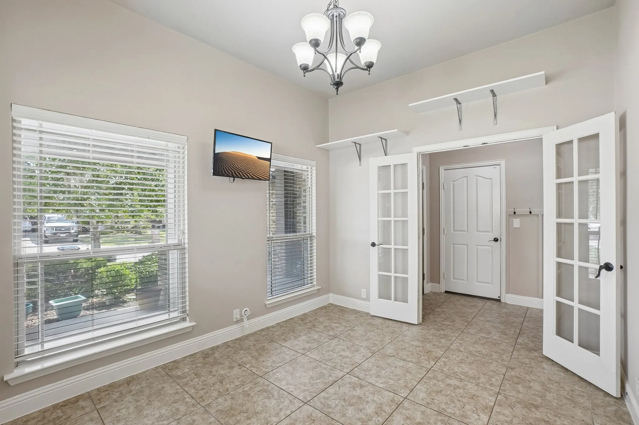 Single Family Residence For Sale in Collin County , 1075 Carpenter Court, Lavon, Texas 75166, 3 Bedroom, 2 Bathroom, 2 Garage spaces, 1,665 Sqft, built in 2014, mls#21332347, Real Estate Agent in Lavon, Homes For Sale in Collin county, Homes For Sale in Lavon, Realtor in Lavon Texas, Real Estate Brokerage Independent Realty Texas, Luminita Cordes Realtor