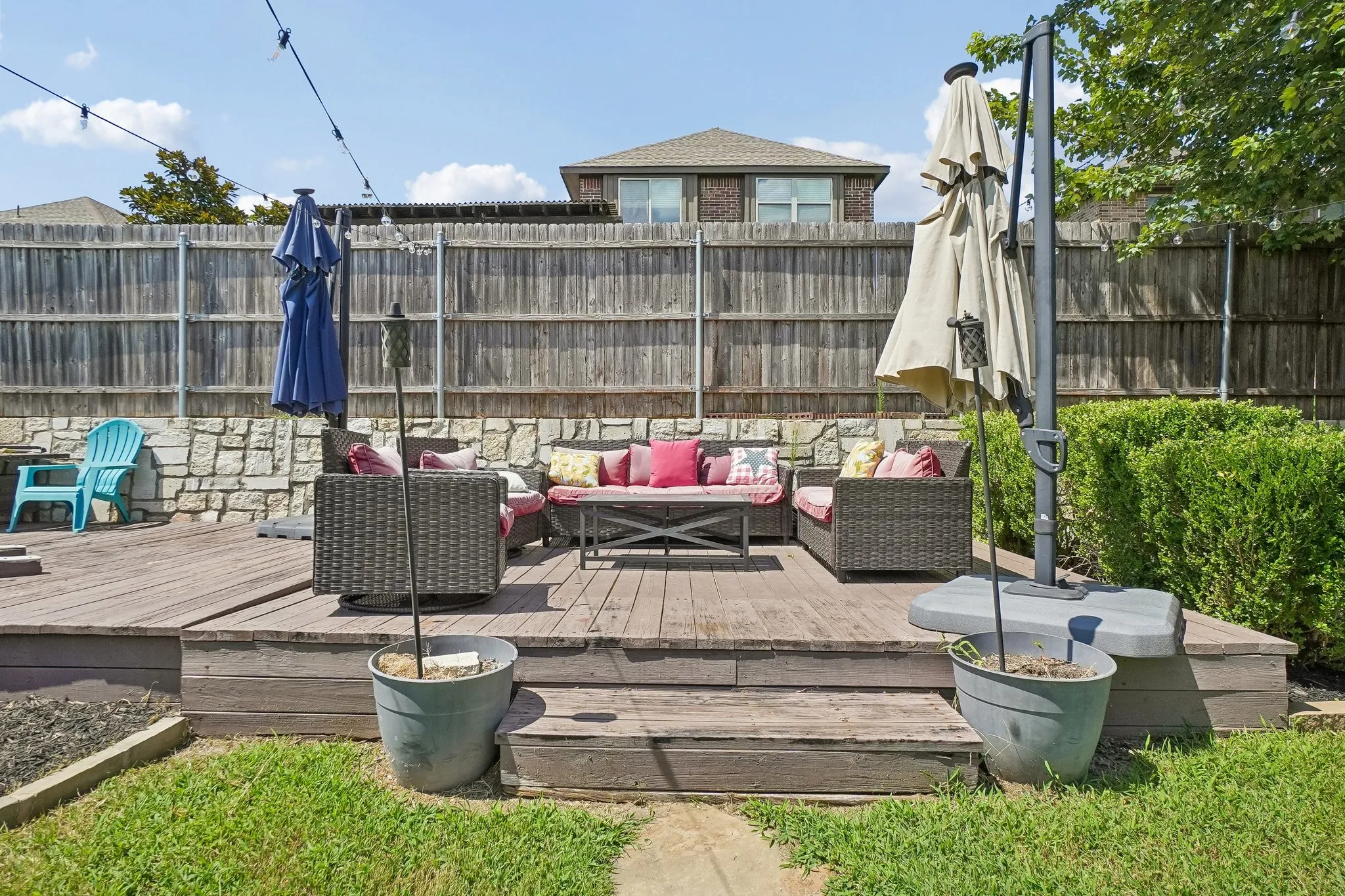 Single Family Residence For Sale in Collin County , 1075 Carpenter Court, Lavon, Texas 75166, 3 Bedroom, 2 Bathroom, 2 Garage spaces, 1,665 Sqft, built in 2014, mls#21332347, Real Estate Agent in Lavon, Homes For Sale in Collin county, Homes For Sale in Lavon, Realtor in Lavon Texas, Real Estate Brokerage Independent Realty Texas, Luminita Cordes Realtor
