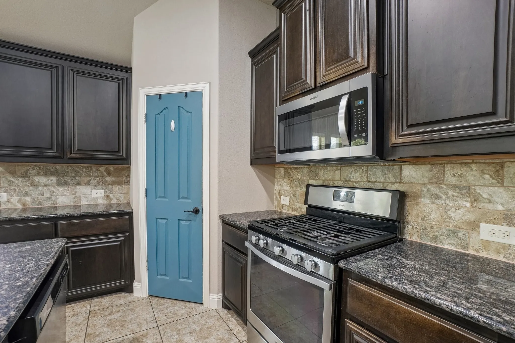Single Family Residence For Sale in Collin County , 1075 Carpenter Court, Lavon, Texas 75166, 3 Bedroom, 2 Bathroom, 2 Garage spaces, 1,665 Sqft, built in 2014, mls#21332347, Real Estate Agent in Lavon, Homes For Sale in Collin county, Homes For Sale in Lavon, Realtor in Lavon Texas, Real Estate Brokerage Independent Realty Texas, Luminita Cordes Realtor