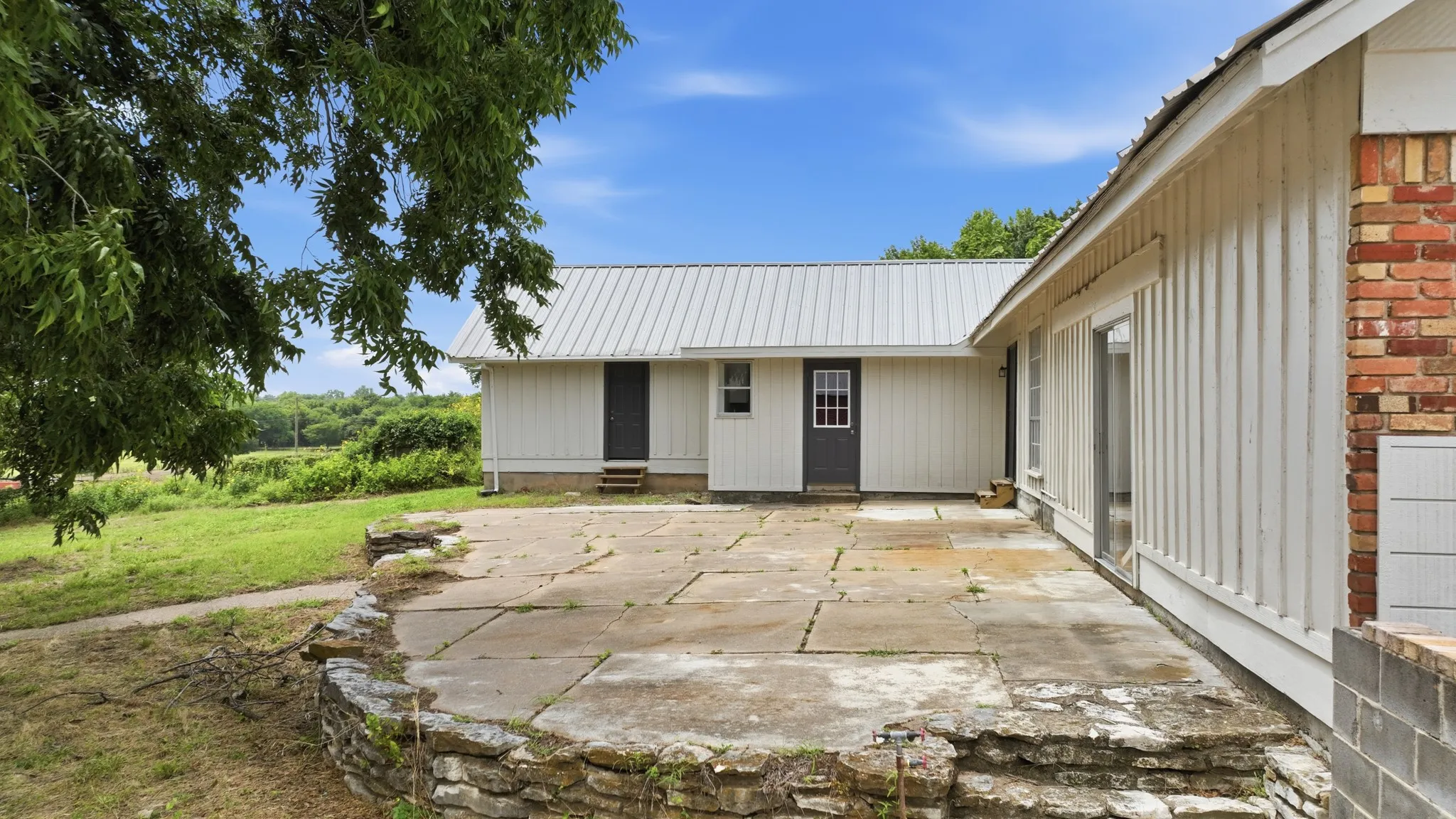 Single Family Residence For Sale in Parker County , 1102 Chilton Street, Weatherford, Texas 76086, 3 Bedroom, 2 Bathroom, Garage spaces, 2,244 Sqft, built in 0, mls#21327193, Real Estate Agent in Weatherford, Homes For Sale in Parker county, Homes For Sale in Weatherford, Realtor in Weatherford Texas, Real Estate Brokerage Independent Realty Texas, Luminita Cordes Realtor