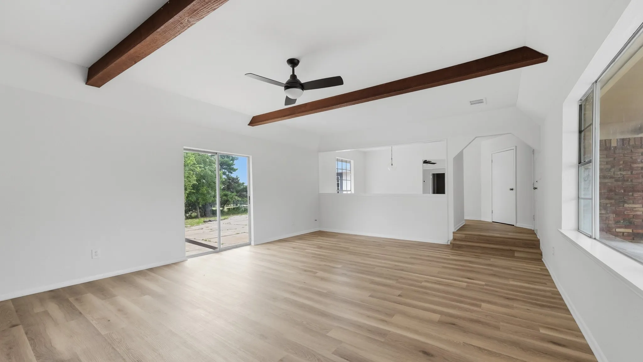 Single Family Residence For Sale in Parker County , 1102 Chilton Street, Weatherford, Texas 76086, 3 Bedroom, 2 Bathroom, Garage spaces, 2,244 Sqft, built in 0, mls#21327193, Real Estate Agent in Weatherford, Homes For Sale in Parker county, Homes For Sale in Weatherford, Realtor in Weatherford Texas, Real Estate Brokerage Independent Realty Texas, Luminita Cordes Realtor