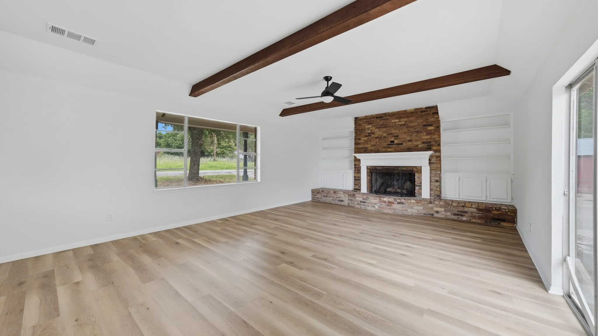 Single Family Residence For Sale in Parker County , 1102 Chilton Street, Weatherford, Texas 76086, 3 Bedroom, 2 Bathroom, Garage spaces, 2,244 Sqft, built in 0, mls#21327193, Real Estate Agent in Weatherford, Homes For Sale in Parker county, Homes For Sale in Weatherford, Realtor in Weatherford Texas, Real Estate Brokerage Independent Realty Texas, Luminita Cordes Realtor