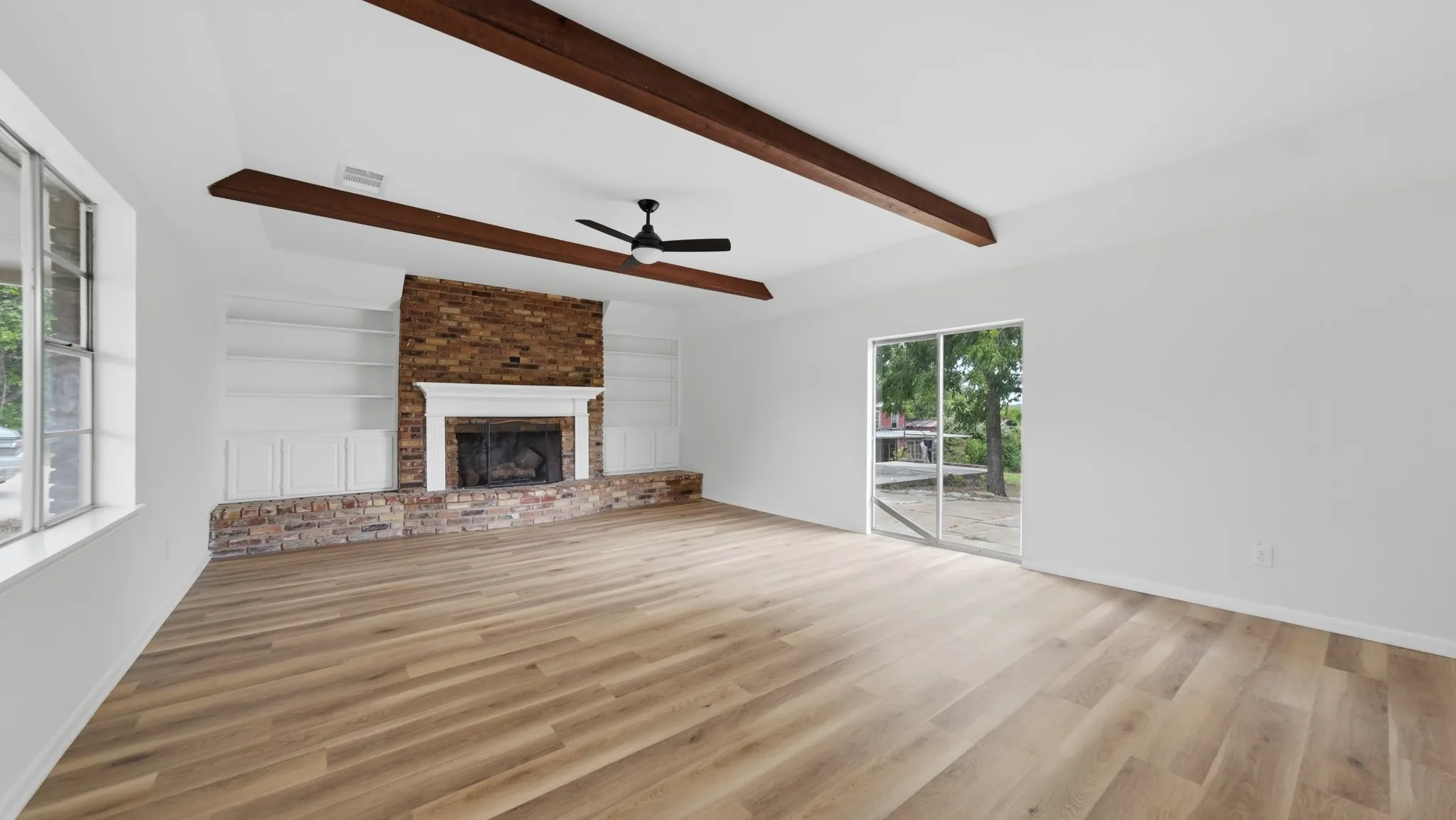 Single Family Residence For Sale in Parker County , 1102 Chilton Street, Weatherford, Texas 76086, 3 Bedroom, 2 Bathroom, Garage spaces, 2,244 Sqft, built in 0, mls#21327193, Real Estate Agent in Weatherford, Homes For Sale in Parker county, Homes For Sale in Weatherford, Realtor in Weatherford Texas, Real Estate Brokerage Independent Realty Texas, Luminita Cordes Realtor