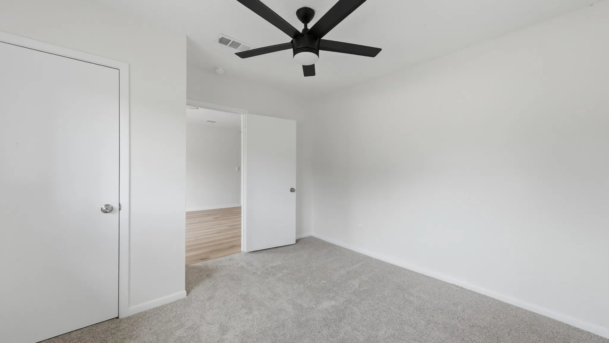 Single Family Residence For Sale in Parker County , 1102 Chilton Street, Weatherford, Texas 76086, 3 Bedroom, 2 Bathroom, Garage spaces, 2,244 Sqft, built in 0, mls#21327193, Real Estate Agent in Weatherford, Homes For Sale in Parker county, Homes For Sale in Weatherford, Realtor in Weatherford Texas, Real Estate Brokerage Independent Realty Texas, Luminita Cordes Realtor