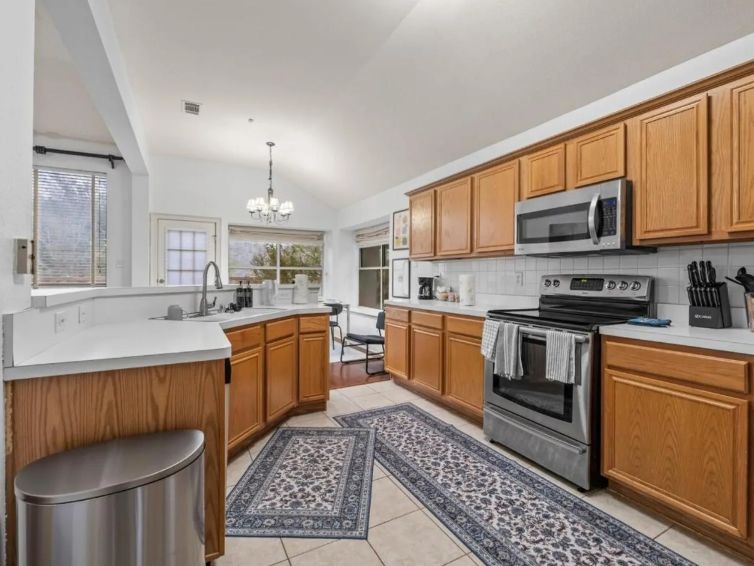 Single Family Residence For Rent in Collin County , 7710 Brookview Drive, Frisco, Texas 75034, 4 Bedroom, 2 Bathroom, 2 Garage spaces, 2,097 Sqft, built in 1998, mls#21327297, Real Estate Agent in Frisco, Homes For Rent in Collin county, Homes For Rent in Frisco, Realtor in Frisco Texas, Real Estate Brokerage Independent Realty Texas, Luminita Cordes Realtor