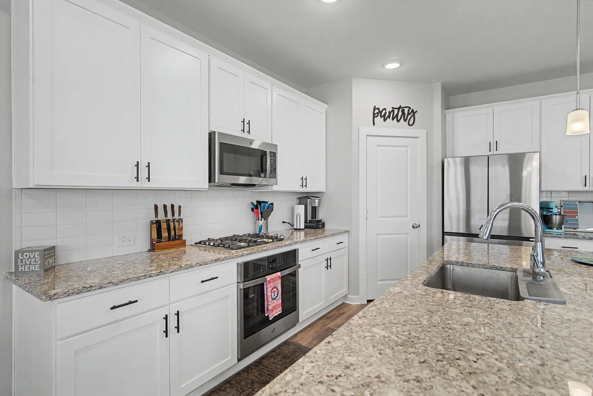 Single Family Residence For Sale in Rockwall County , 5660 Huffines Boulevard, Royse City, Texas 75189, 4 Bedroom, 3 Bathroom, 2 Garage spaces, 2,722 Sqft, built in 2023, mls#21331981, Real Estate Agent in Royse City, Homes For Sale in Rockwall county, Homes For Sale in Royse City, Realtor in Royse City Texas, Real Estate Brokerage Independent Realty Texas, Luminita Cordes Realtor
