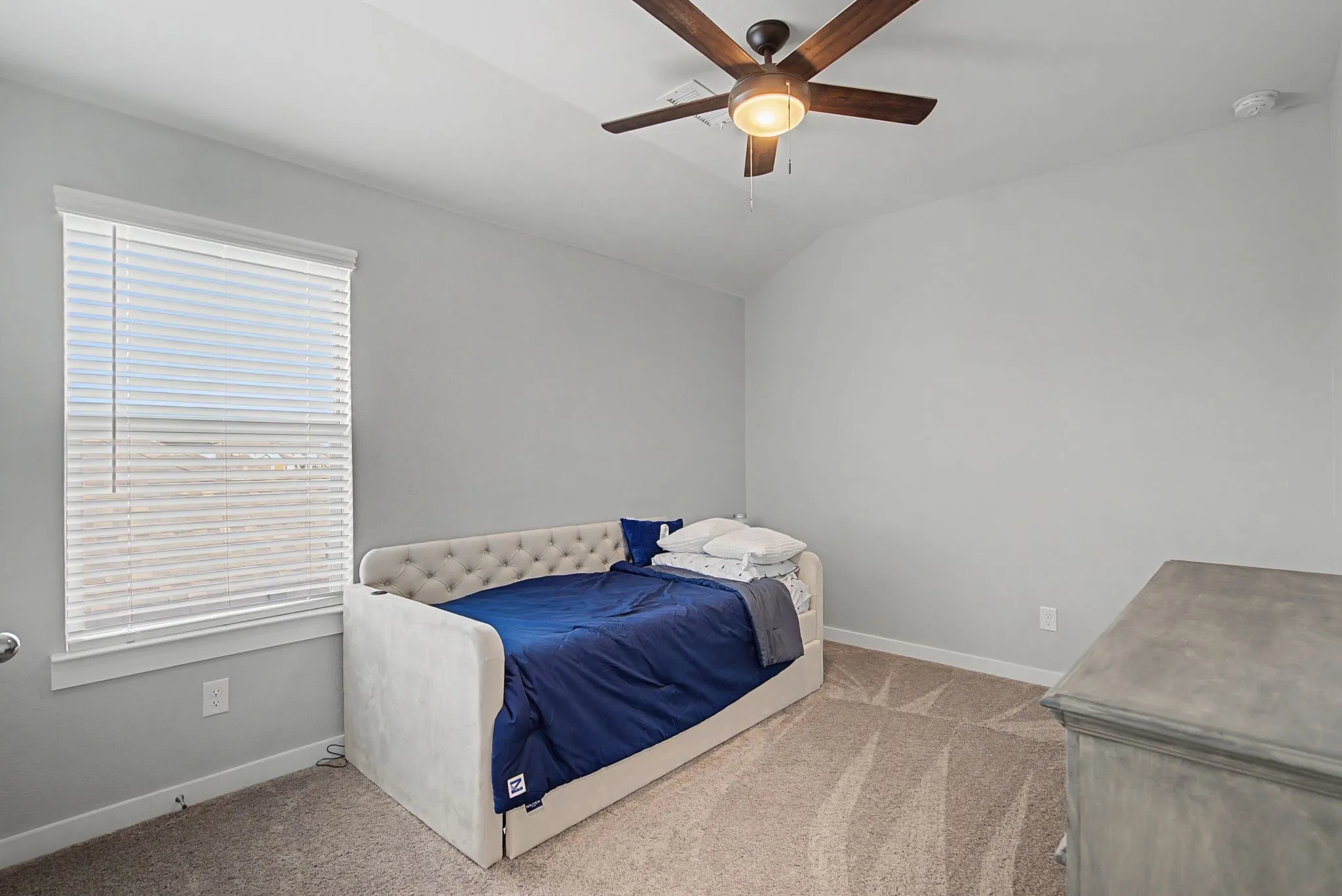 Single Family Residence For Sale in Rockwall County , 5660 Huffines Boulevard, Royse City, Texas 75189, 4 Bedroom, 3 Bathroom, 2 Garage spaces, 2,722 Sqft, built in 2023, mls#21331981, Real Estate Agent in Royse City, Homes For Sale in Rockwall county, Homes For Sale in Royse City, Realtor in Royse City Texas, Real Estate Brokerage Independent Realty Texas, Luminita Cordes Realtor