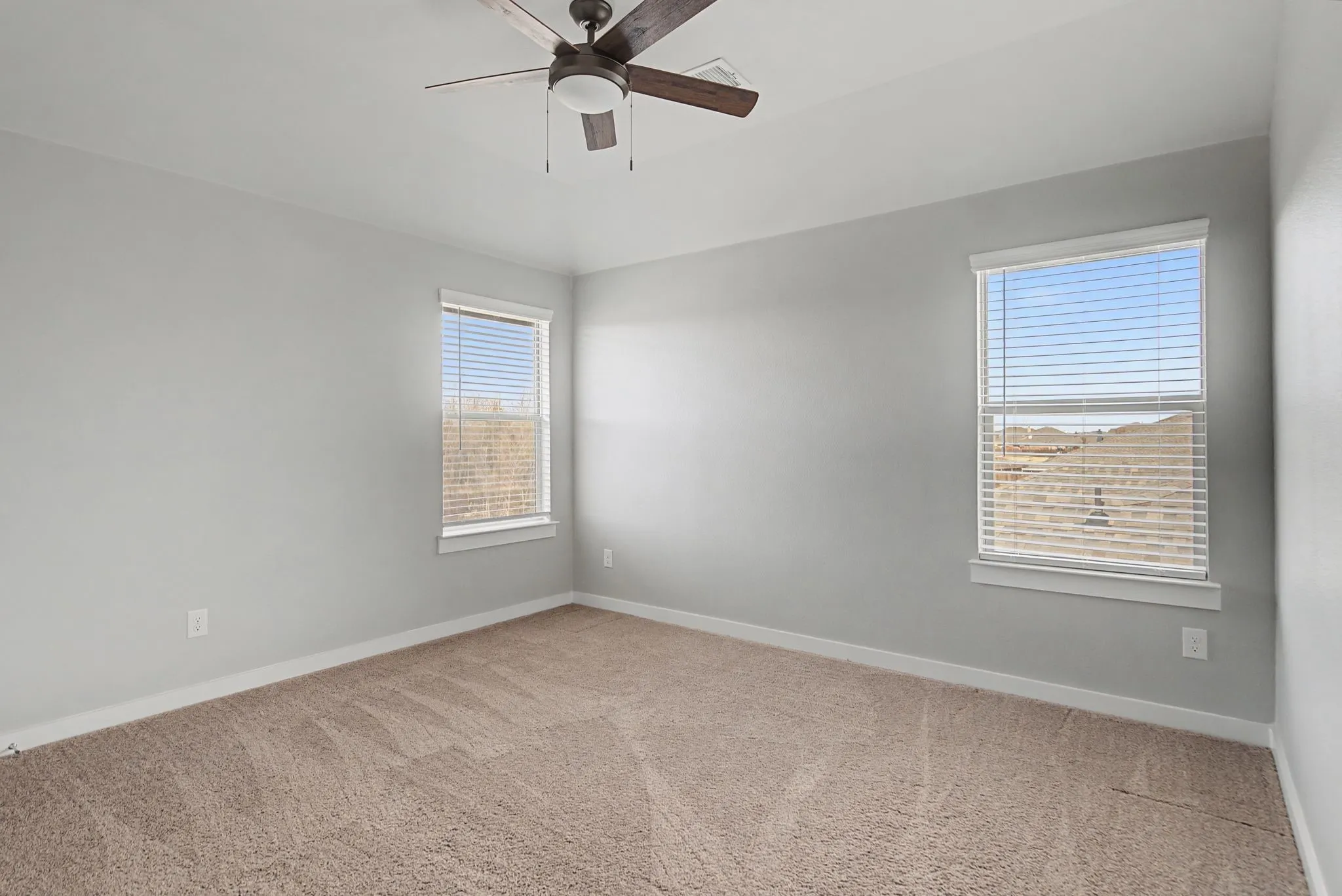 Single Family Residence For Sale in Rockwall County , 5660 Huffines Boulevard, Royse City, Texas 75189, 4 Bedroom, 3 Bathroom, 2 Garage spaces, 2,722 Sqft, built in 2023, mls#21331981, Real Estate Agent in Royse City, Homes For Sale in Rockwall county, Homes For Sale in Royse City, Realtor in Royse City Texas, Real Estate Brokerage Independent Realty Texas, Luminita Cordes Realtor