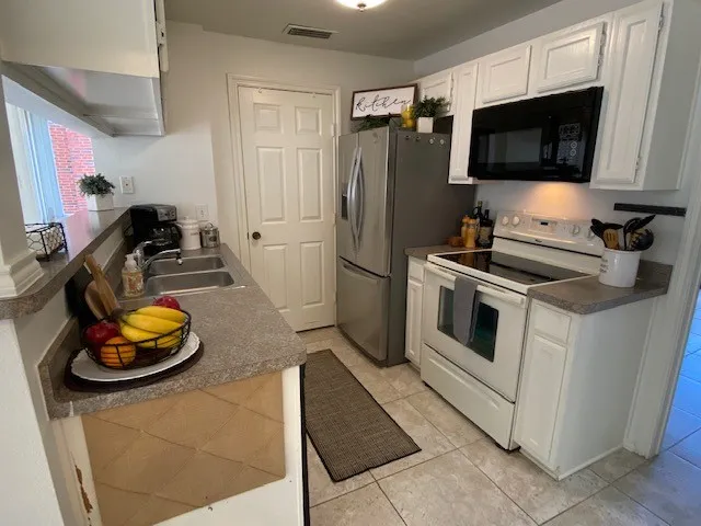 Condominium For Sale in Dallas County , 226 Samuel Boulevard F1, Coppell, Texas 75019, 1 Bedroom, 1 Bathroom, Garage spaces, 713 Sqft, built in 1984, mls#21333550, Real Estate Agent in Coppell, Homes For Sale in Dallas county, Homes For Sale in Coppell, Realtor in Coppell Texas, Real Estate Brokerage Independent Realty Texas, Luminita Cordes Realtor