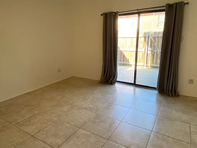 Condominium For Sale in Dallas County , 226 Samuel Boulevard F1, Coppell, Texas 75019, 1 Bedroom, 1 Bathroom, Garage spaces, 713 Sqft, built in 1984, mls#21333550, Real Estate Agent in Coppell, Homes For Sale in Dallas county, Homes For Sale in Coppell, Realtor in Coppell Texas, Real Estate Brokerage Independent Realty Texas, Luminita Cordes Realtor