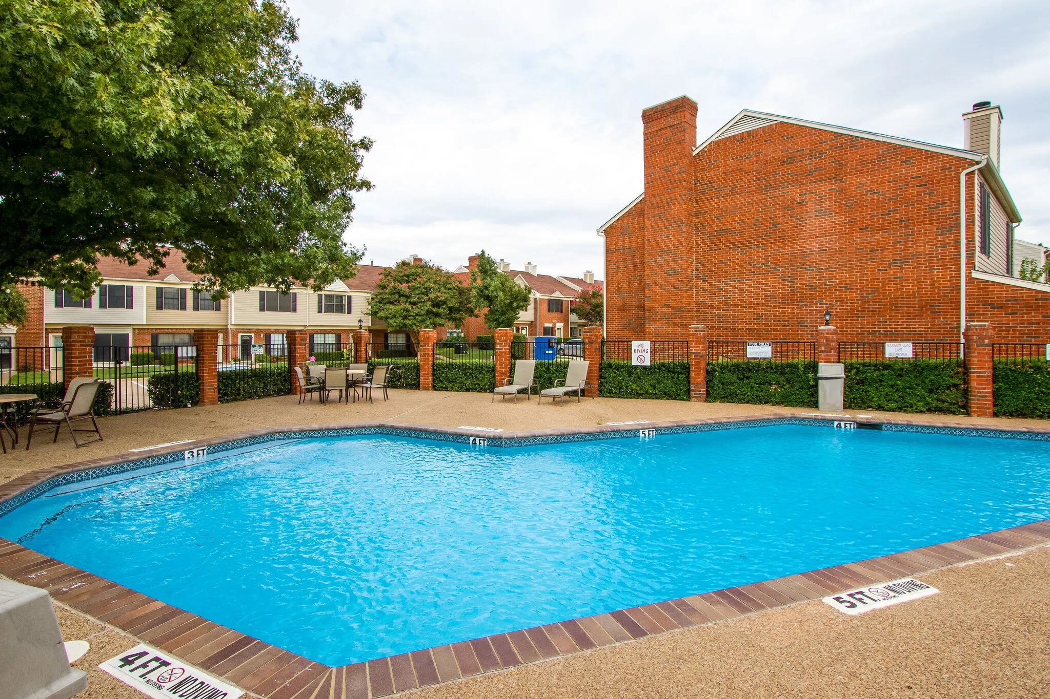 Condominium For Sale in Dallas County , 226 Samuel Boulevard F1, Coppell, Texas 75019, 1 Bedroom, 1 Bathroom, Garage spaces, 713 Sqft, built in 1984, mls#21333550, Real Estate Agent in Coppell, Homes For Sale in Dallas county, Homes For Sale in Coppell, Realtor in Coppell Texas, Real Estate Brokerage Independent Realty Texas, Luminita Cordes Realtor