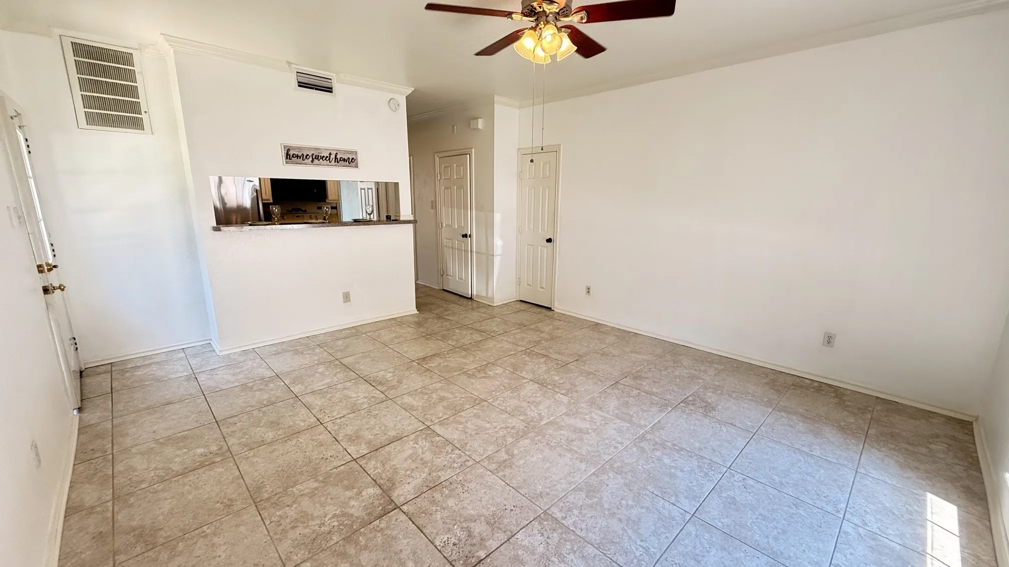 Condominium For Sale in Dallas County , 226 Samuel Boulevard F1, Coppell, Texas 75019, 1 Bedroom, 1 Bathroom, Garage spaces, 713 Sqft, built in 1984, mls#21333550, Real Estate Agent in Coppell, Homes For Sale in Dallas county, Homes For Sale in Coppell, Realtor in Coppell Texas, Real Estate Brokerage Independent Realty Texas, Luminita Cordes Realtor