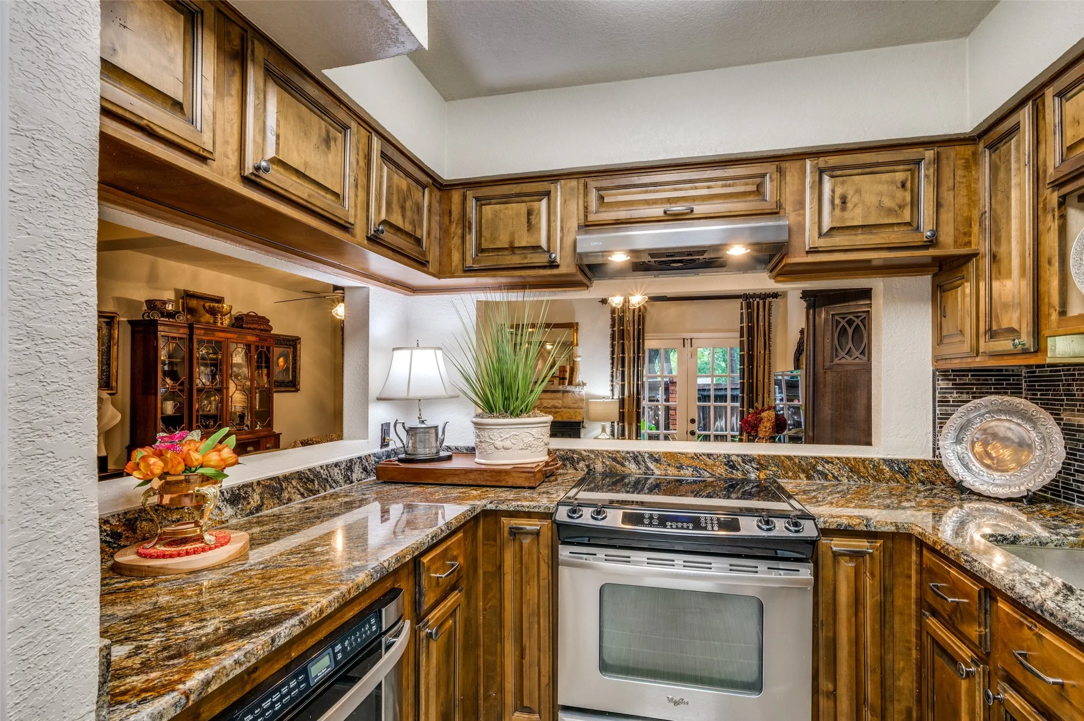 Kitchen view to Pass-through Breakfast Bar