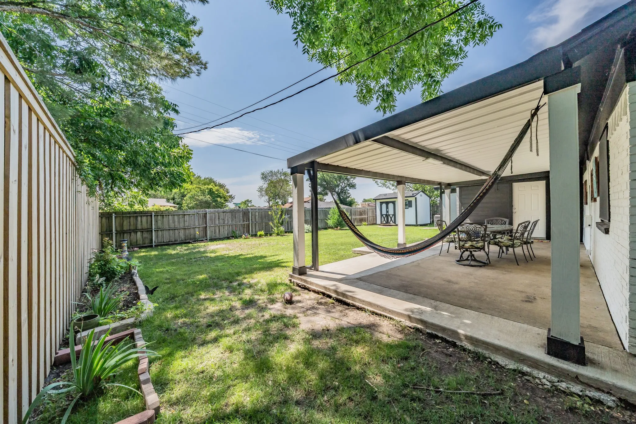 Single Family Residence For Sale in Dallas County , 713 Keystone Street, Mesquite, Texas 75149, 4 Bedrooms, 2 Bathrooms, Garage spaces, 1,731 Sqft, built in 1970, Price $287,000, mls#21330303, Real Estate Agent in Mesquite, Homes For Sale in Dallas county, Homes For Sale in Mesquite, Realtor in Mesquite Texas, Real Estate Brokerage Independent Realty Texas, Luminita Cordes Realtor