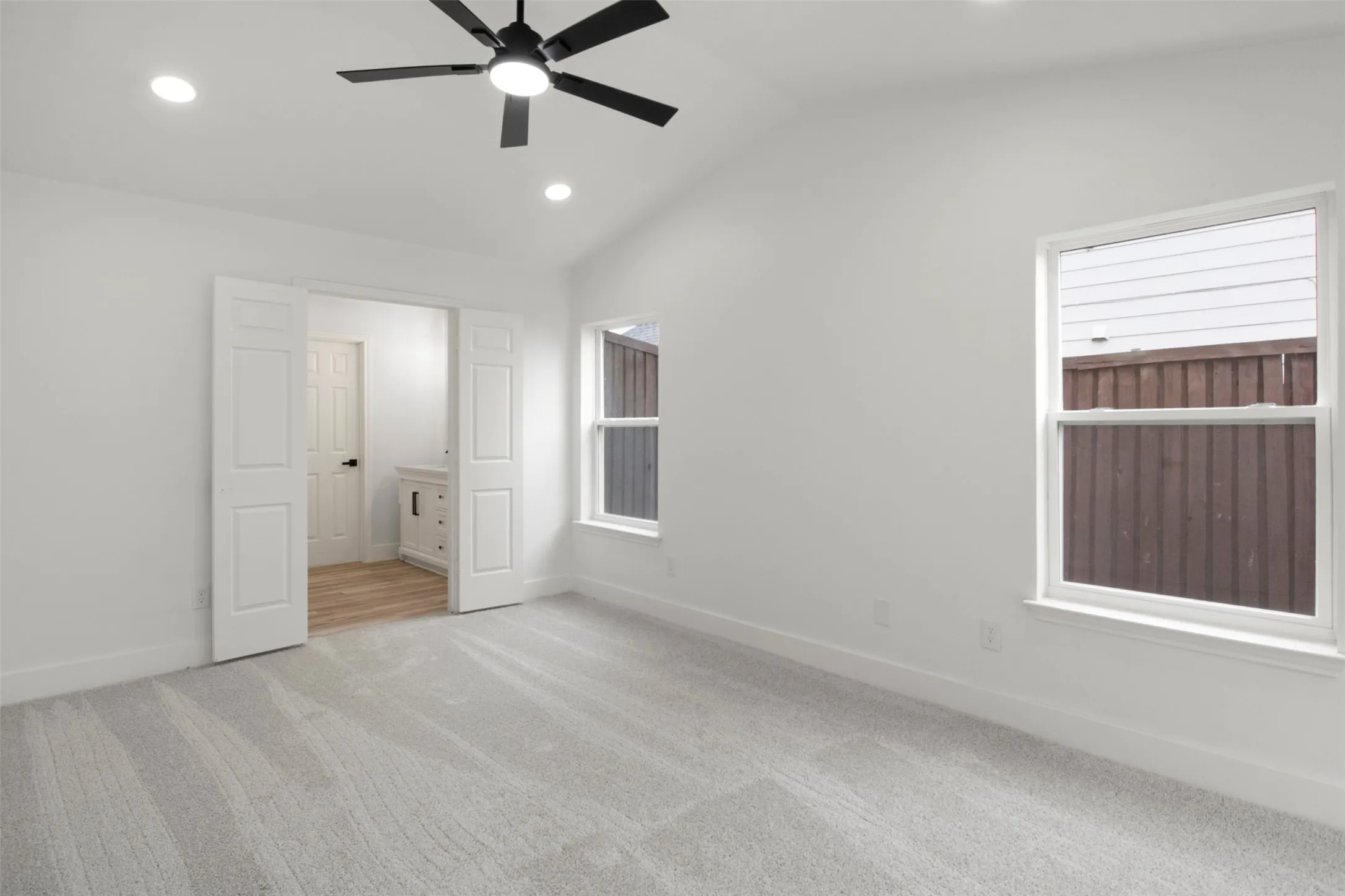 Single Family Residence For Sale in Dallas County , 1612 Huntington Drive, Mesquite, Texas 75149, 3 Bedroom, 2 Bathroom, 2 Garage spaces, 1,566 Sqft, built in 1987, mls#21333561, Real Estate Agent in Mesquite, Homes For Sale in Dallas county, Homes For Sale in Mesquite, Realtor in Mesquite Texas, Real Estate Brokerage Independent Realty Texas, Luminita Cordes Realtor