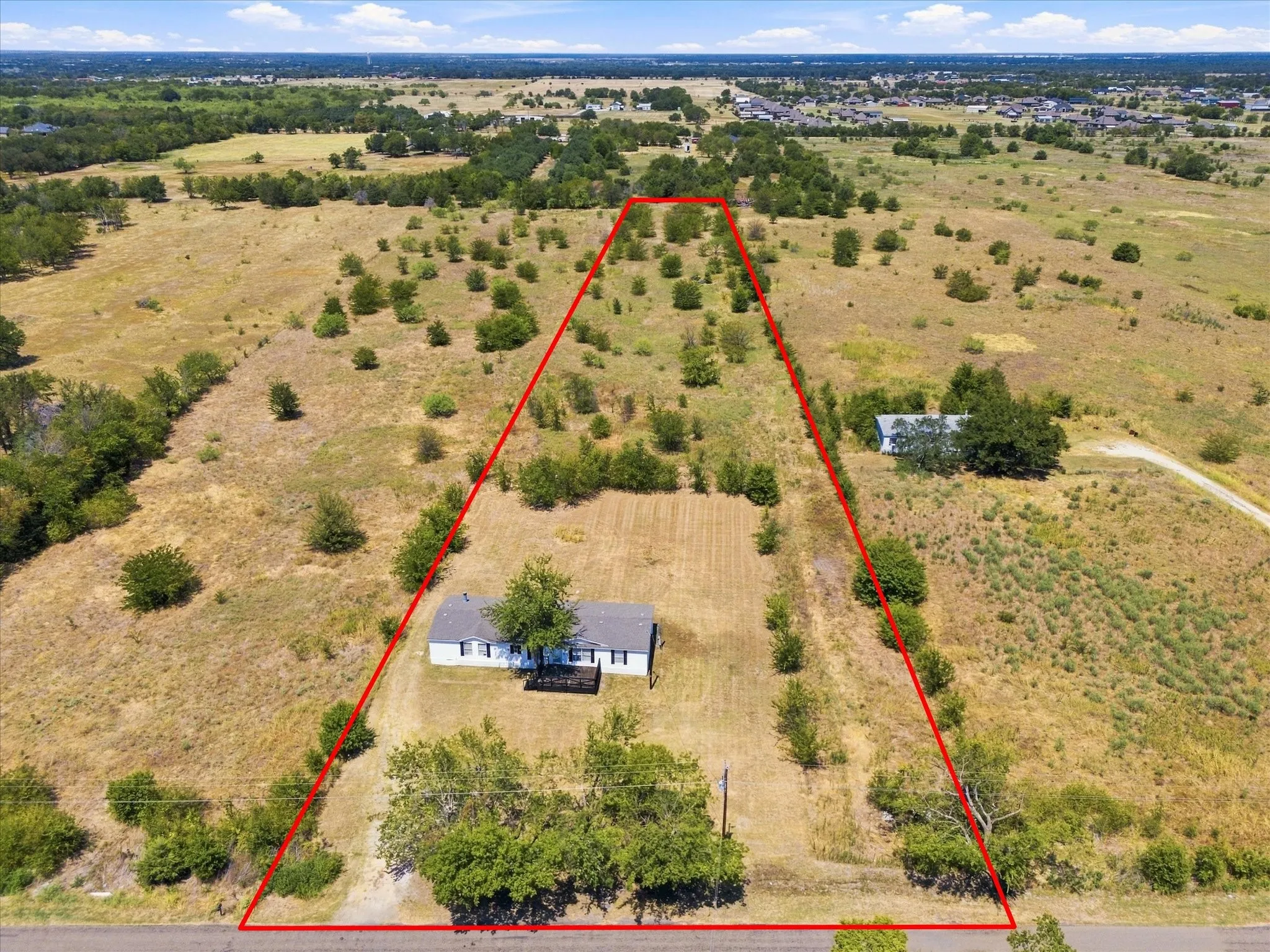 Manufactured Home For Sale in Hunt County , 4028 County Road 2526, Royse City, Texas 75189, 4 Bedroom, 3 Bathroom, Garage spaces, 2,128 Sqft, built in 2002, mls#21333848, Real Estate Agent in Royse City, Homes For Sale in Hunt county, Homes For Sale in Royse City, Realtor in Royse City Texas, Real Estate Brokerage Independent Realty Texas, Luminita Cordes Realtor