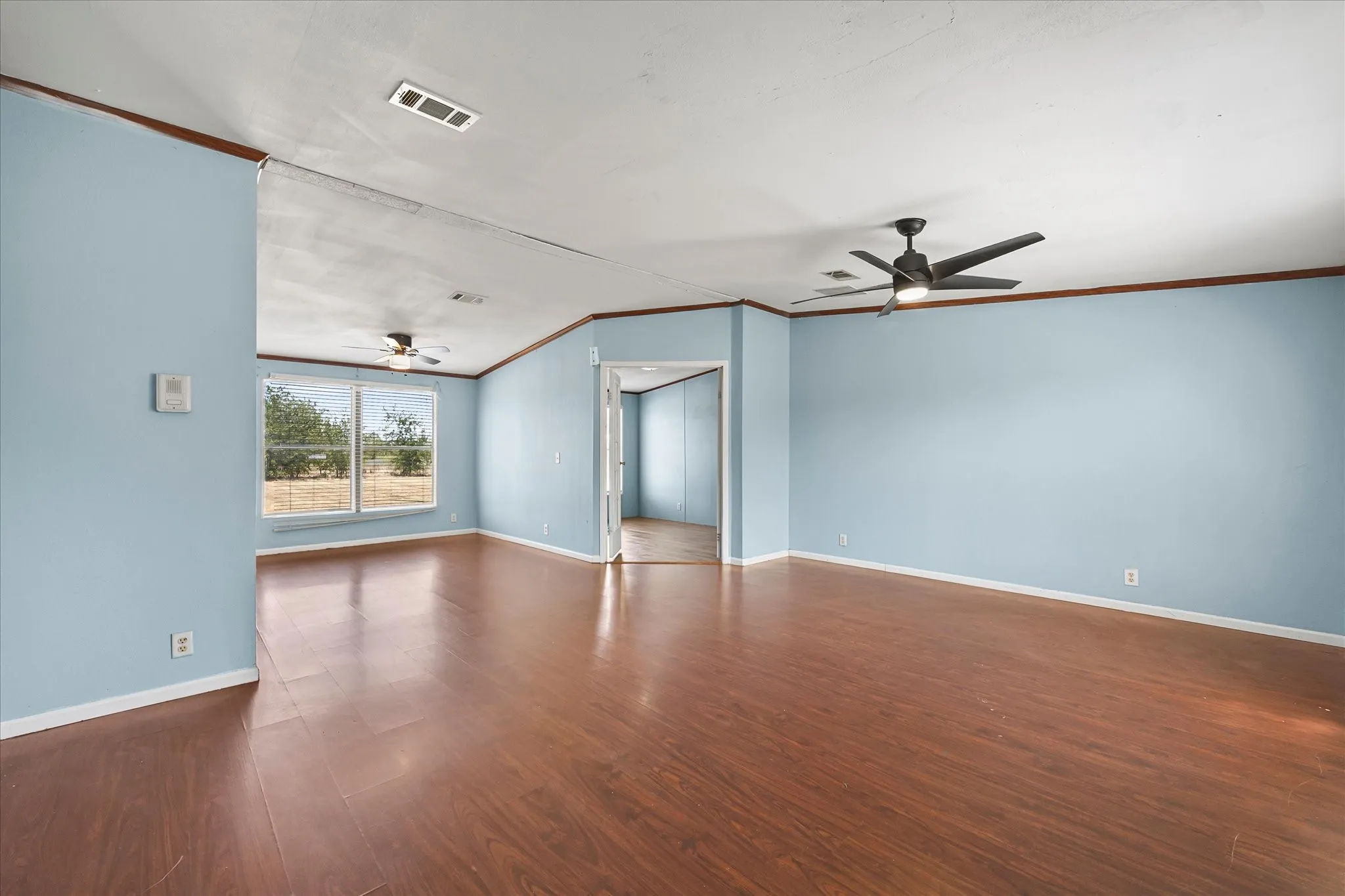 Manufactured Home For Sale in Hunt County , 4028 County Road 2526, Royse City, Texas 75189, 4 Bedroom, 3 Bathroom, Garage spaces, 2,128 Sqft, built in 2002, mls#21333848, Real Estate Agent in Royse City, Homes For Sale in Hunt county, Homes For Sale in Royse City, Realtor in Royse City Texas, Real Estate Brokerage Independent Realty Texas, Luminita Cordes Realtor