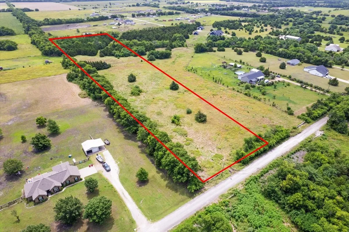 Unimproved Land For Sale in Fannin County , 10843 E Line Road, Trenton, Texas 75490, 0, 0, Garage spaces, 0 Sqft, built in 0, Price $180,000, mls#21332754, Real Estate Agent in Trenton, Homes For Sale in Fannin county, Homes For Sale in Trenton, Realtor in Trenton Texas, Real Estate Brokerage Independent Realty Texas, Luminita Cordes Realtor