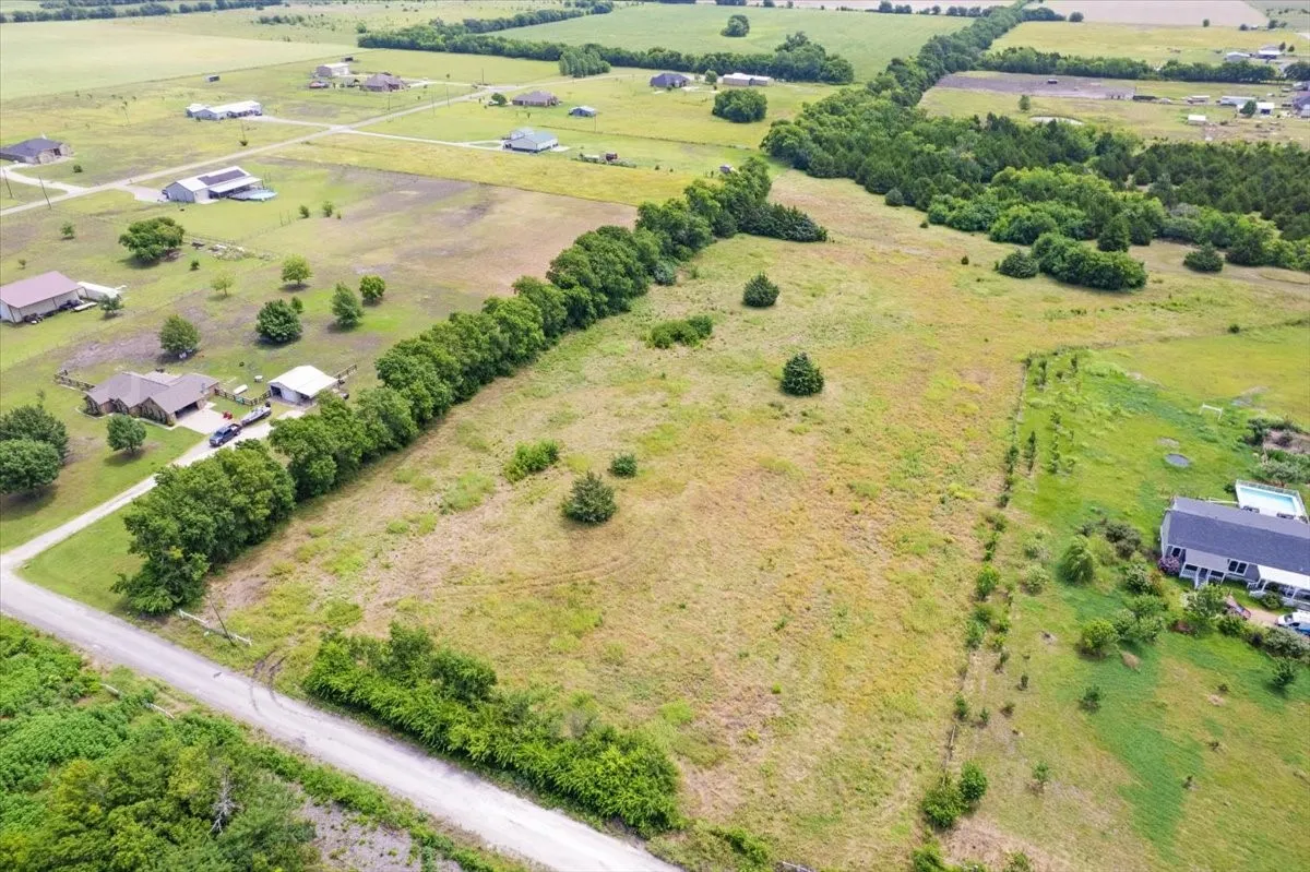 Unimproved Land For Sale in Fannin County , 10843 E Line Road, Trenton, Texas 75490, 0, 0, Garage spaces, 0 Sqft, built in 0, Price $180,000, mls#21332754, Real Estate Agent in Trenton, Homes For Sale in Fannin county, Homes For Sale in Trenton, Realtor in Trenton Texas, Real Estate Brokerage Independent Realty Texas, Luminita Cordes Realtor