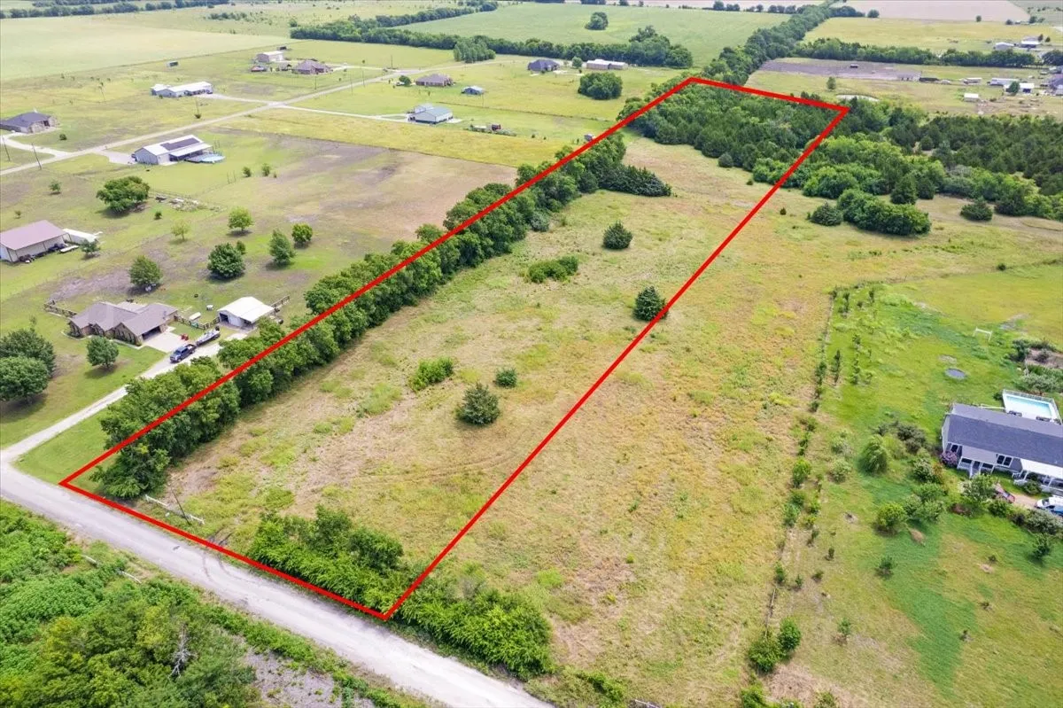 Unimproved Land For Sale in Fannin County , 10843 E Line Road, Trenton, Texas 75490, 0, 0, Garage spaces, 0 Sqft, built in 0, Price $180,000, mls#21332754, Real Estate Agent in Trenton, Homes For Sale in Fannin county, Homes For Sale in Trenton, Realtor in Trenton Texas, Real Estate Brokerage Independent Realty Texas, Luminita Cordes Realtor